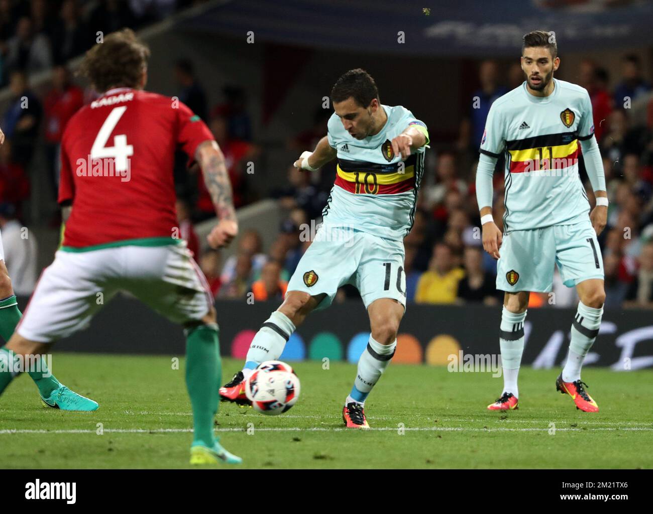 Eden Hazard in Belgien erzielt das 0-3. Tor bei einem Fußballspiel zwischen der belgischen Nationalmannschaft Red Devils und Ungarn in der 16. Runde der UEFA Euro 2016-Europameisterschaft am Sonntag, den 26. Juni 2016, in Toulouse, Frankreich. Das Turnier EURO2016 findet vom 10. Juni bis zum 10. Juli statt. BELGA FOTO BRUNO FAHY Stockfoto