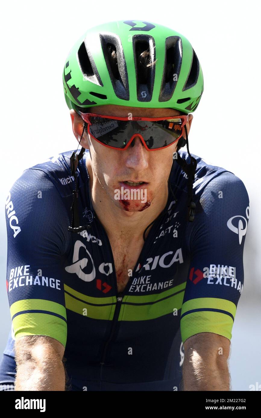 Der britische Adam Yates von Orica GreenEDGE wurde nach der Ankunft der siebten Etappe des Radrennen Tour de France 103., 162,5km von L'Isle-Jourdain nach Lac de Payolle, am Freitag, den 08. Juli 2016 in Frankreich, fotografiert. BELGA FOTO YORICK JANSENS Stockfoto