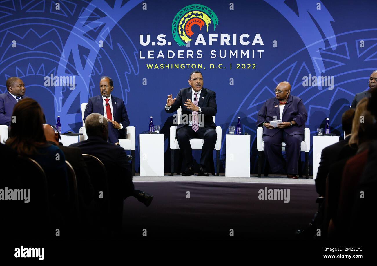 Washington, Usa. 13.. Dezember 2022. Präsident von Niger Mohamed Bazoum spricht am ersten Tag der USA während des Friedens- und Sicherheitsforums Afrika Leaders Summit im Walter E. Washington Convention Center in Washington DC am Dienstag, den 13. Dezember 2022. Foto: Jemal Countess/UPI Credit: UPI/Alamy Live News Stockfoto