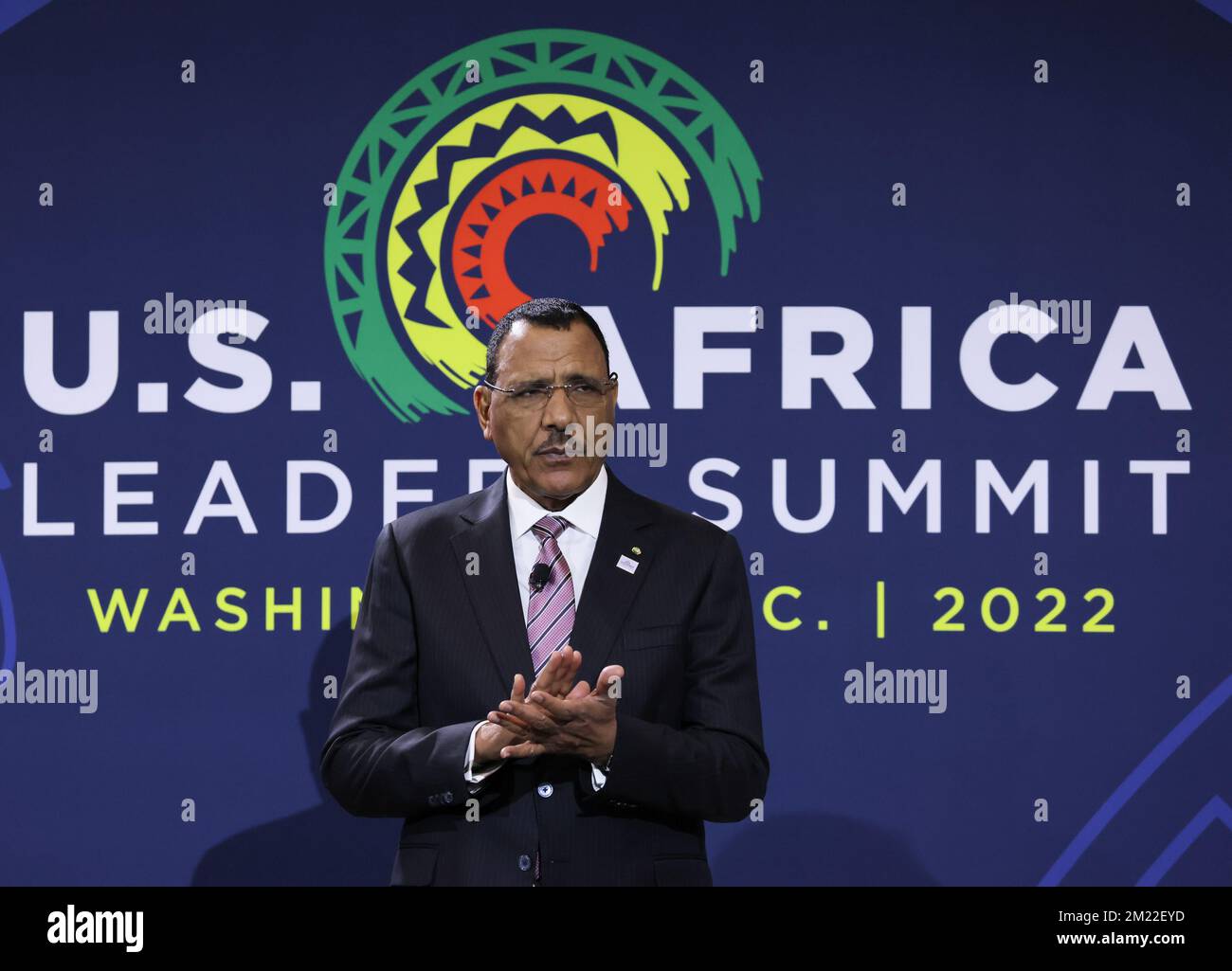 Washington, Usa. 13.. Dezember 2022. Der Präsident von Niger Mohamed Bazoum nimmt am ersten Tag der USA am Friedens- und Sicherheitsforum Teil Afrika Leaders Summit im Walter E. Washington Convention Center in Washington DC am Dienstag, den 13. Dezember 2022. Foto: Jemal Countess/UPI Credit: UPI/Alamy Live News Stockfoto