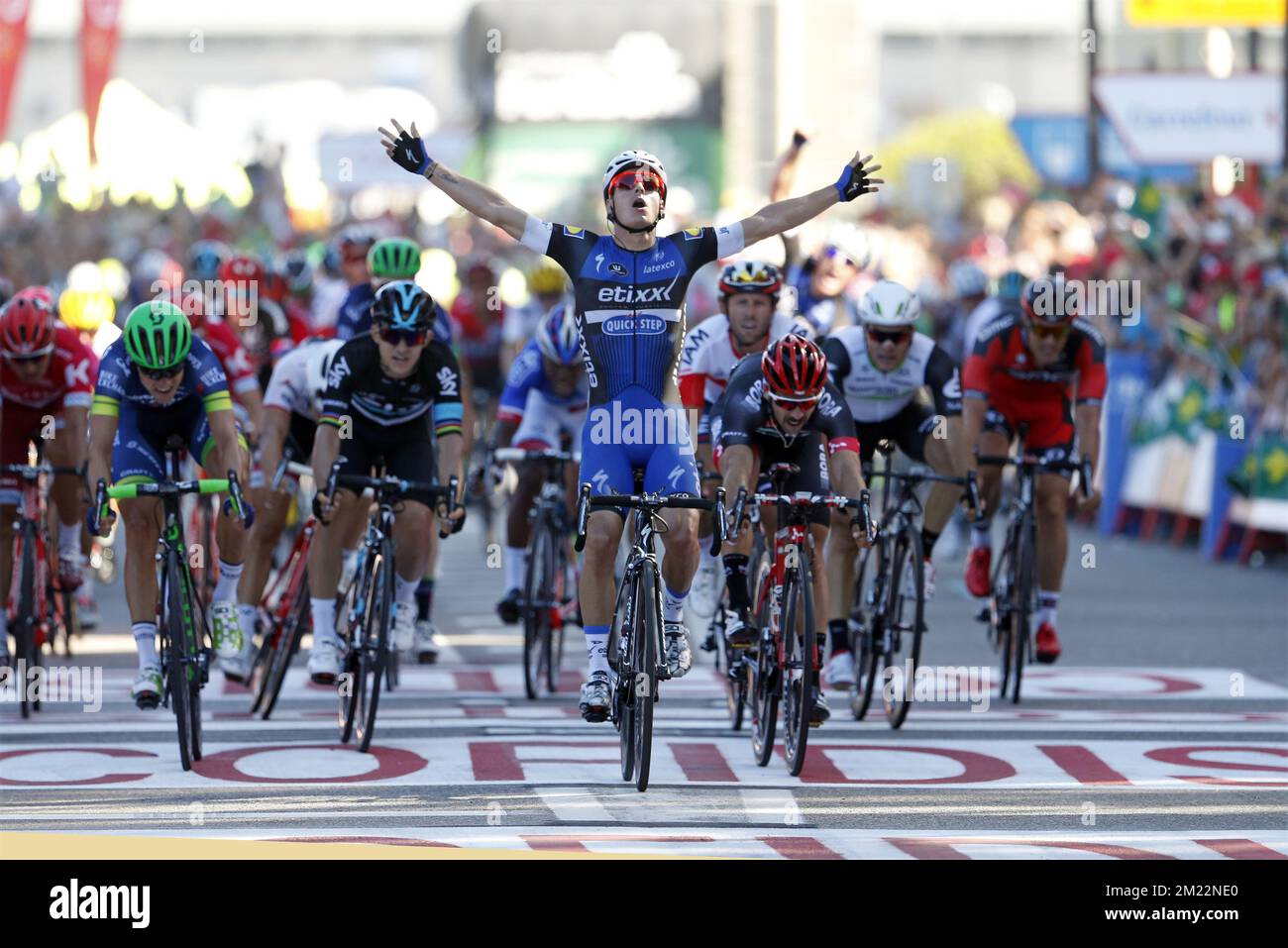 Der belgische Gianni Meersman vom Team Etixx – Quick-Step, der deutsche Michael Schwarzmann von Bora-Argon 18 und der dänische Magnus Cort von Orica GreenEDGE feiern nach der zweiten Etappe der 71.. Ausgabe des Radrennen Vuelta, 160,8 km von Ourense nach Baiona, Spanien, Samstag, den 20. August 2016. BELGA FOTO YUZURU SUNADA Stockfoto