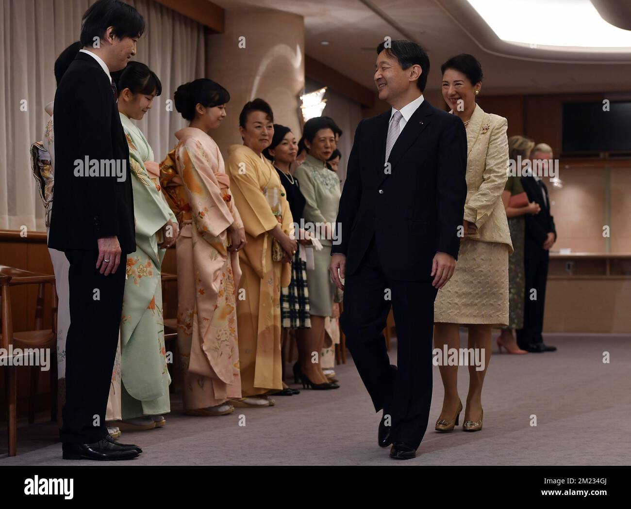 Fumihito, Prinz Akishino, der japanische Kronprinz Naruhito und die japanische Kronprinzessin Masako, die während des offiziellen belgischen Konzerts am vierten Tag eines Staatsbesuchs der belgischen Königsfamilie in Japan am Donnerstag, den 13. Oktober 2016, in Tokio, Japan, abgebildet wurden. BELGA FOTO ERIC LALMAND Stockfoto