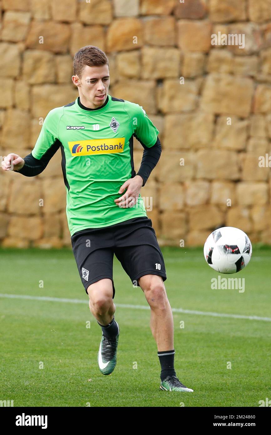 Belgisches internationales Thorgan Hazard im Einsatz während des Wintertrainingslagers des deutschen Vereins Borussia VfL 1900 Monchengladbach e.V. in Marbella, Spanien, Samstag, 07. Januar 2017. BELGA FOTO BRUNO FAHY Stockfoto