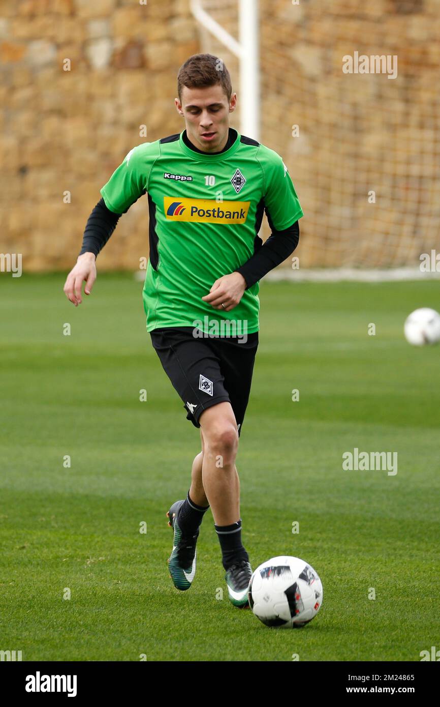 Belgisches internationales Thorgan Hazard im Einsatz während des Wintertrainingslagers des deutschen Vereins Borussia VfL 1900 Monchengladbach e.V. in Marbella, Spanien, Samstag, 07. Januar 2017. BELGA FOTO BRUNO FAHY Stockfoto