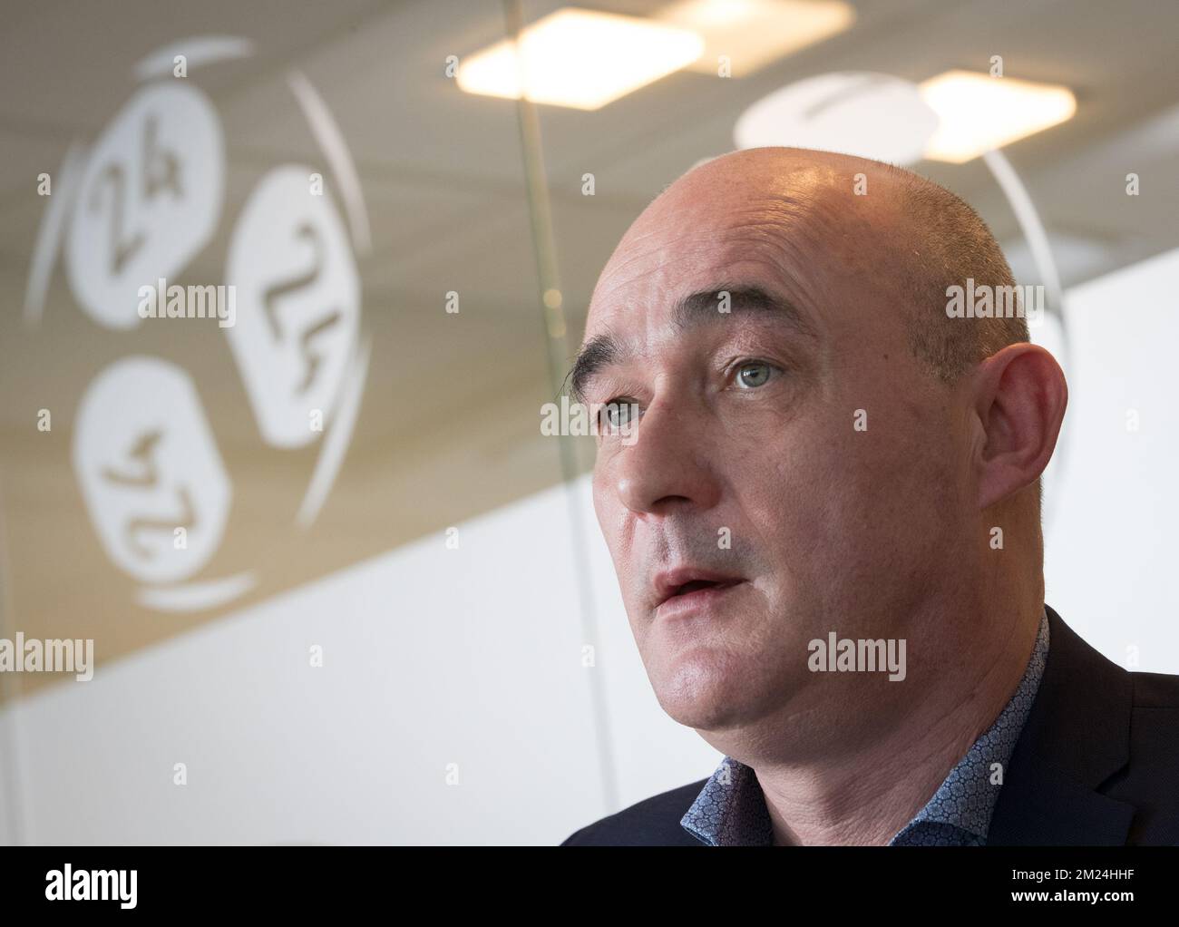 Jannie Haek, CEO der belgischen staatlichen Lotterie, beantwortet Fragen auf einer Pressekonferenz der belgischen nationalen Lotterie "Nationale Loterij - Loterie Nationale" zu den Ergebnissen des Jahres 2016 und den Perspektiven des Jahres 2017 am Freitag, den 20. Januar 2017 in Brüssel. BELGA FOTO BENOIT DOPPPAGNE Stockfoto