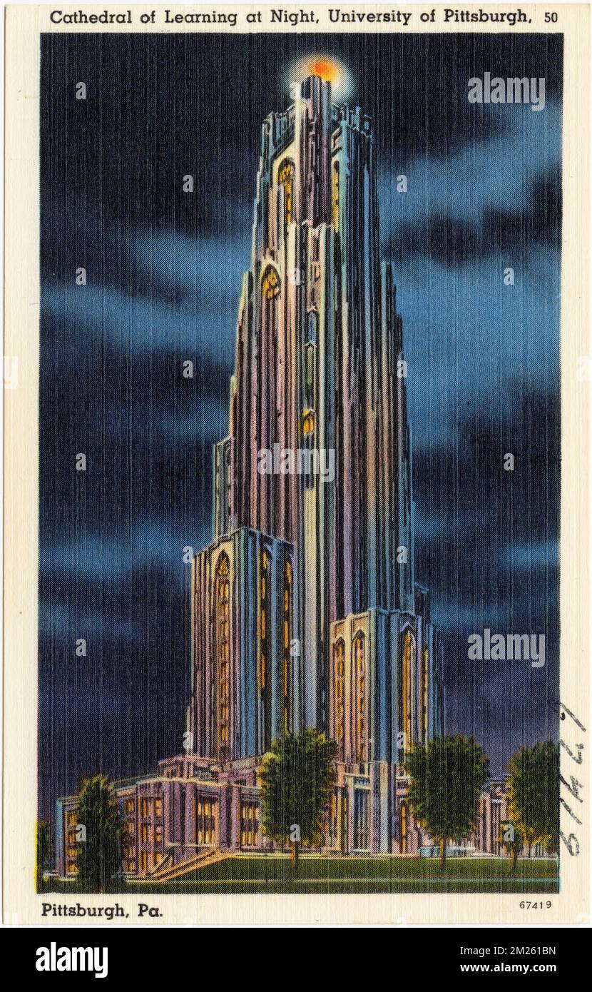 Cathedral of Learning at Night, University of Pittsburgh, Pittsburgh, Pa , Wolkenkratzer, Universitäten und Hochschulen, historische Gebäude, Tichnor Brothers Collection, Postkarten der Vereinigten Staaten Stockfoto