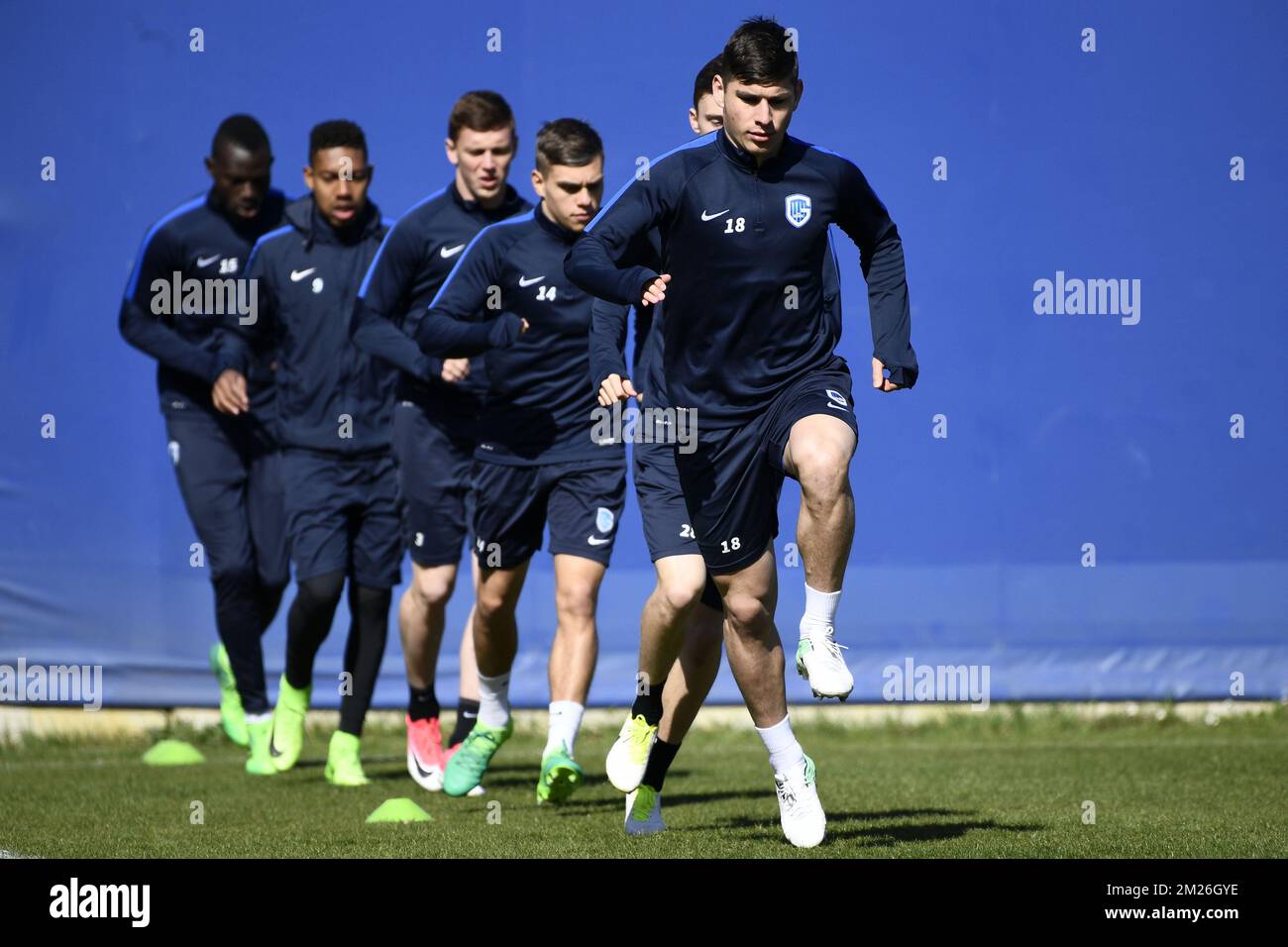 Genks Ruslan Malinovsky wurde während eines Trainings der belgischen Fußballmannschaft RC Genk am Mittwoch, den 19. April 2017 in Genk gezeigt. Morgen spielt Genk im Europa-League-Wettbewerb gegen die spanische Mannschaft Celta Vigo die zweite Etappe des Viertelfinals. BELGA FOTO YORICK JANSENS Stockfoto