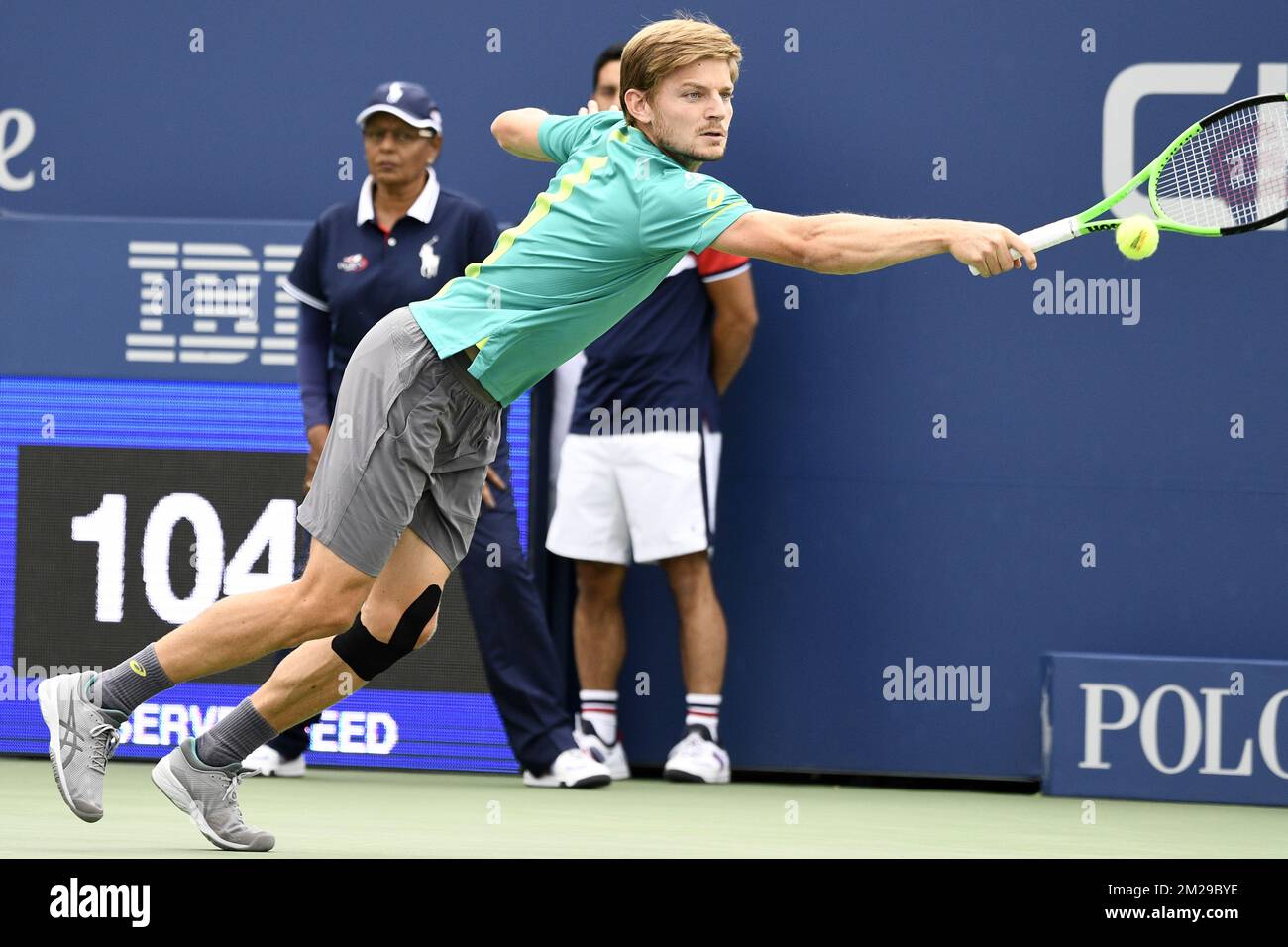 Der belgische David Goffin spielte während eines Tennisspiels zwischen dem belgischen David Goffin und dem französischen Gael Monfils in Aktion, in der dritten Runde des Männer-Singles-Turniers beim US Open Grand Slam-Tennisturnier 117. in Flushing Meadows in New York City, USA, Samstag, den 02. September 2017. BELGA FOTO YORICK JANSENS Stockfoto