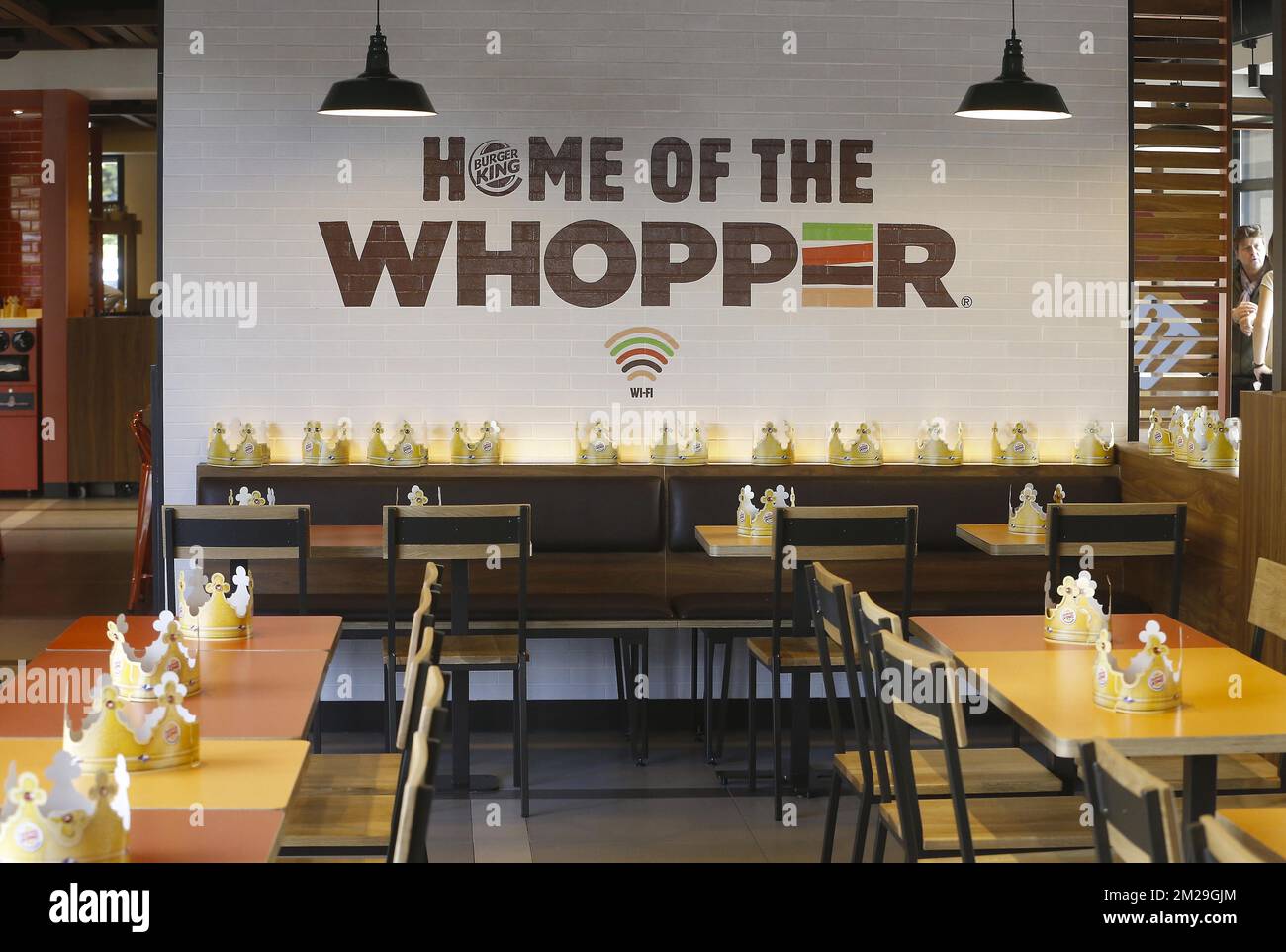 Der Slogan „Burger King“ wurde bei der Eröffnung einer Filiale der Burger King Fast-Food-Restaurantkette in Auderghem - Oudergem, Brüssel, Dienstag, den 12. September 2017, gezeigt. BELGA FOTO NICOLAS MAETERLINCK Stockfoto