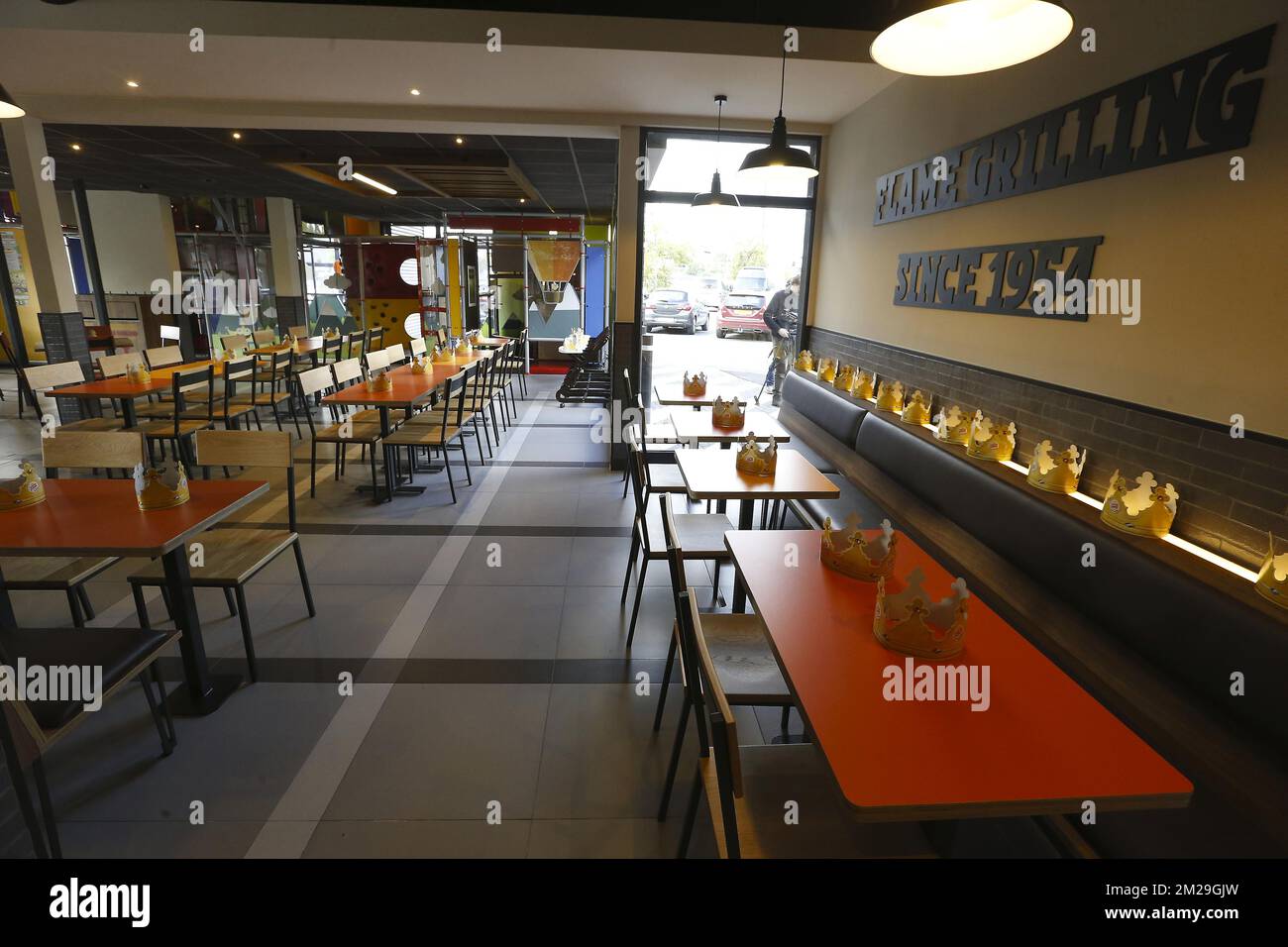 Der Slogan „Burger King“ wurde bei der Eröffnung einer Filiale der Burger King Fast-Food-Restaurantkette in Auderghem - Oudergem, Brüssel, Dienstag, den 12. September 2017, gezeigt. BELGA FOTO NICOLAS MAETERLINCK Stockfoto