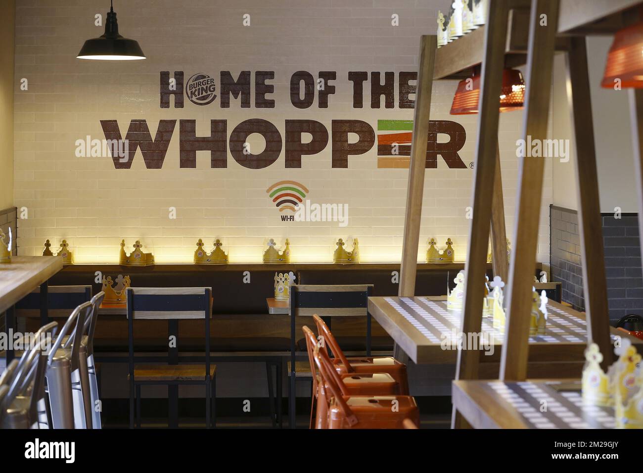 Der Slogan „Burger King“ wurde bei der Eröffnung einer Filiale der Burger King Fast-Food-Restaurantkette in Auderghem - Oudergem, Brüssel, Dienstag, den 12. September 2017, gezeigt. BELGA FOTO NICOLAS MAETERLINCK Stockfoto