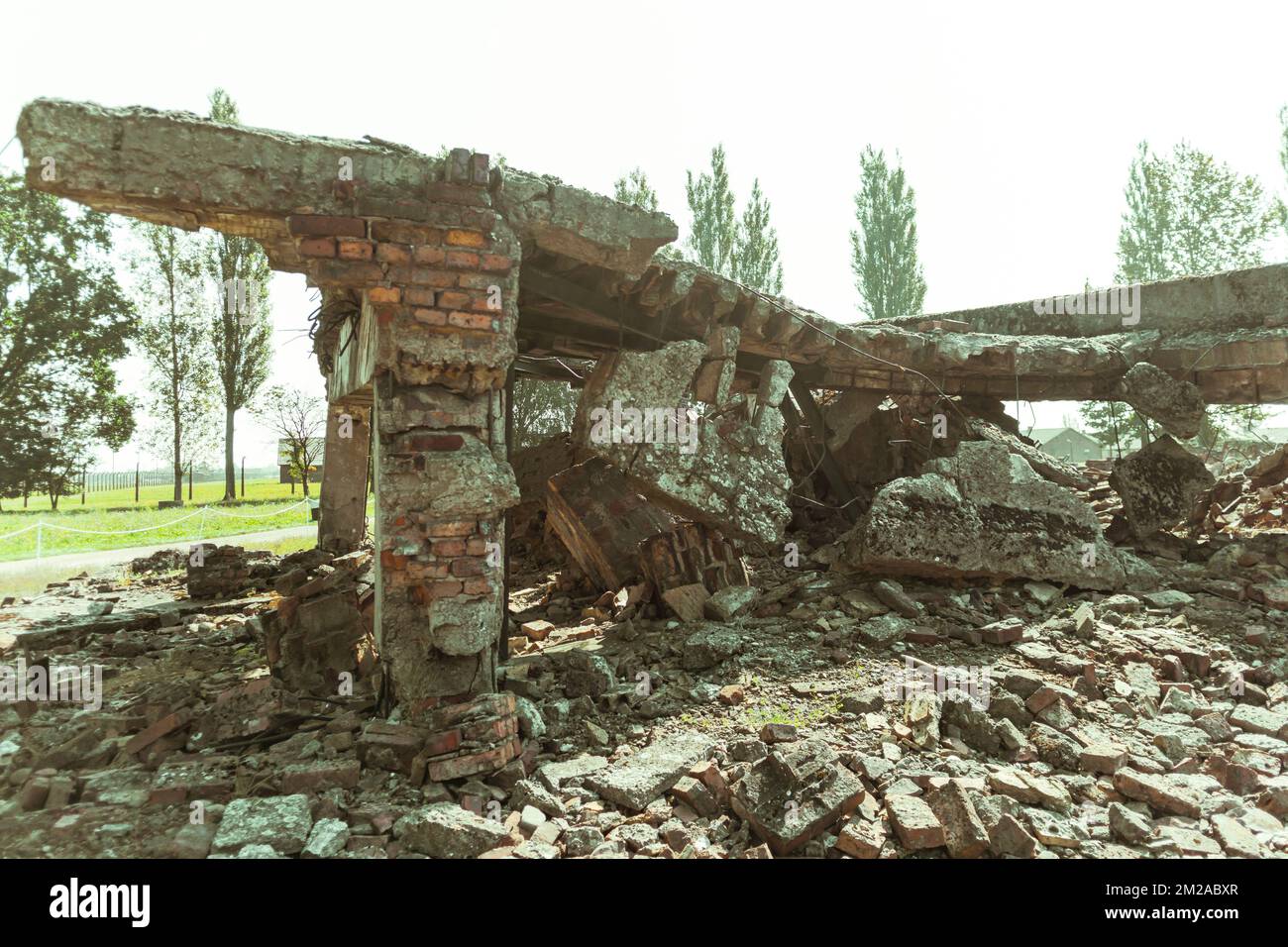 Gaskammer und Krematorruinen im Konzentrationslager Bikernau-Auschwitz II Stockfoto