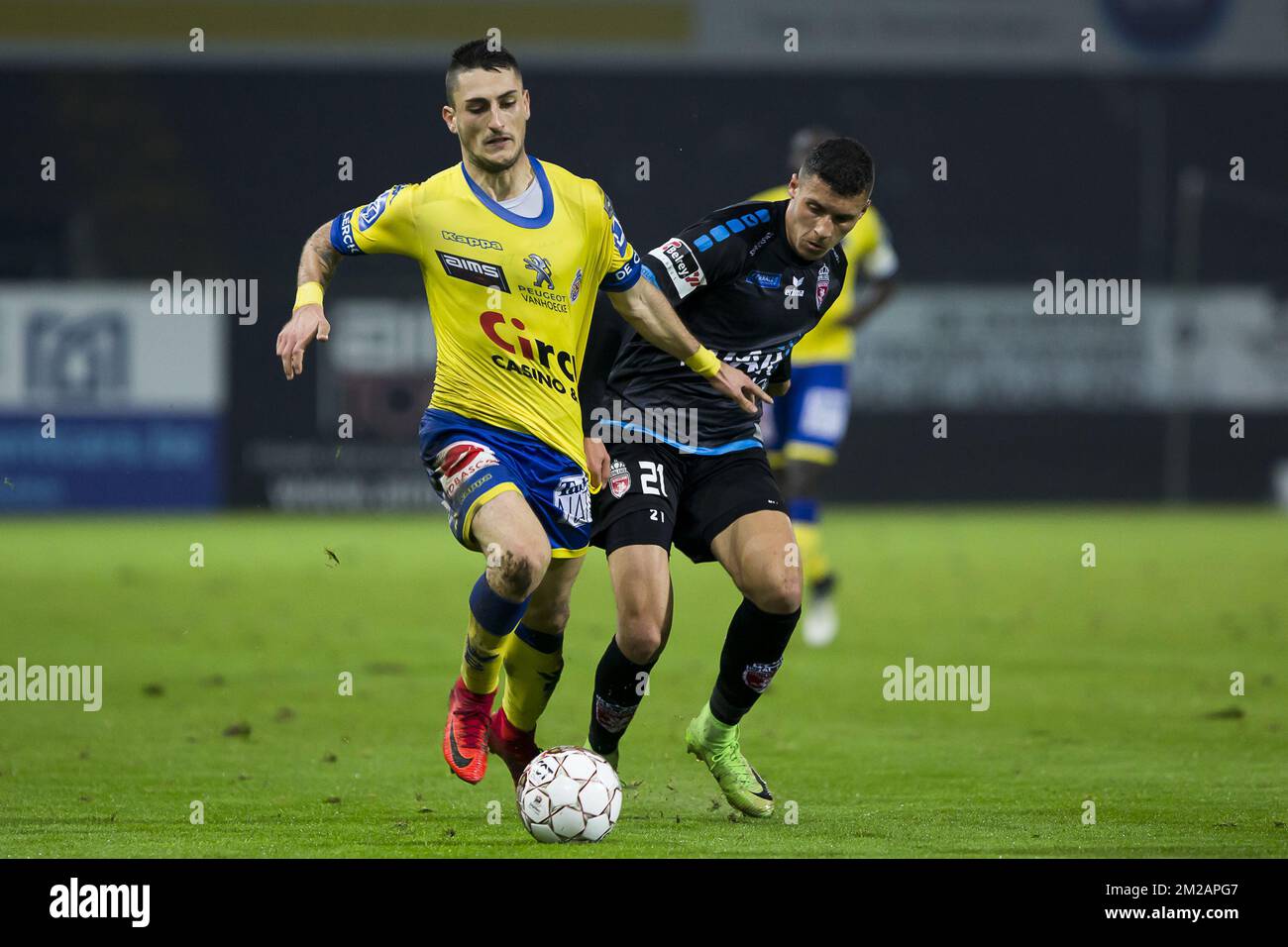 Aleksandar Boljevic Von Waasland-Beveren Und Selim Amallah Von Mouscron ...