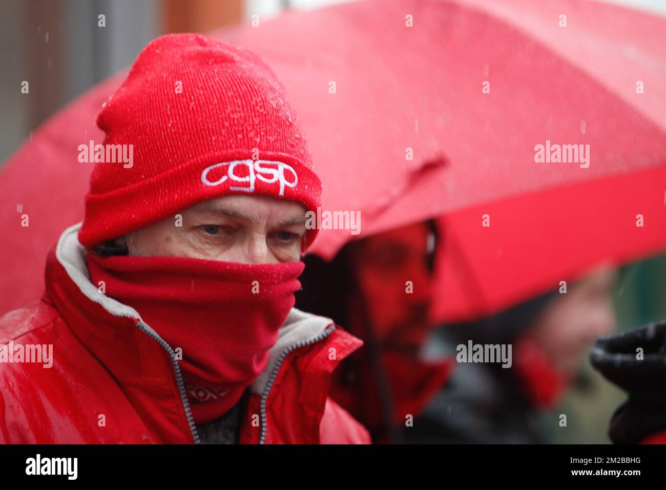 Abbildung zeigt eine Demonstration der Gewerkschaften der öffentlichen Dienste am Donnerstag, den 30. November 2017 in Namur. BELGA FOTO BRUNO FAHY Stockfoto