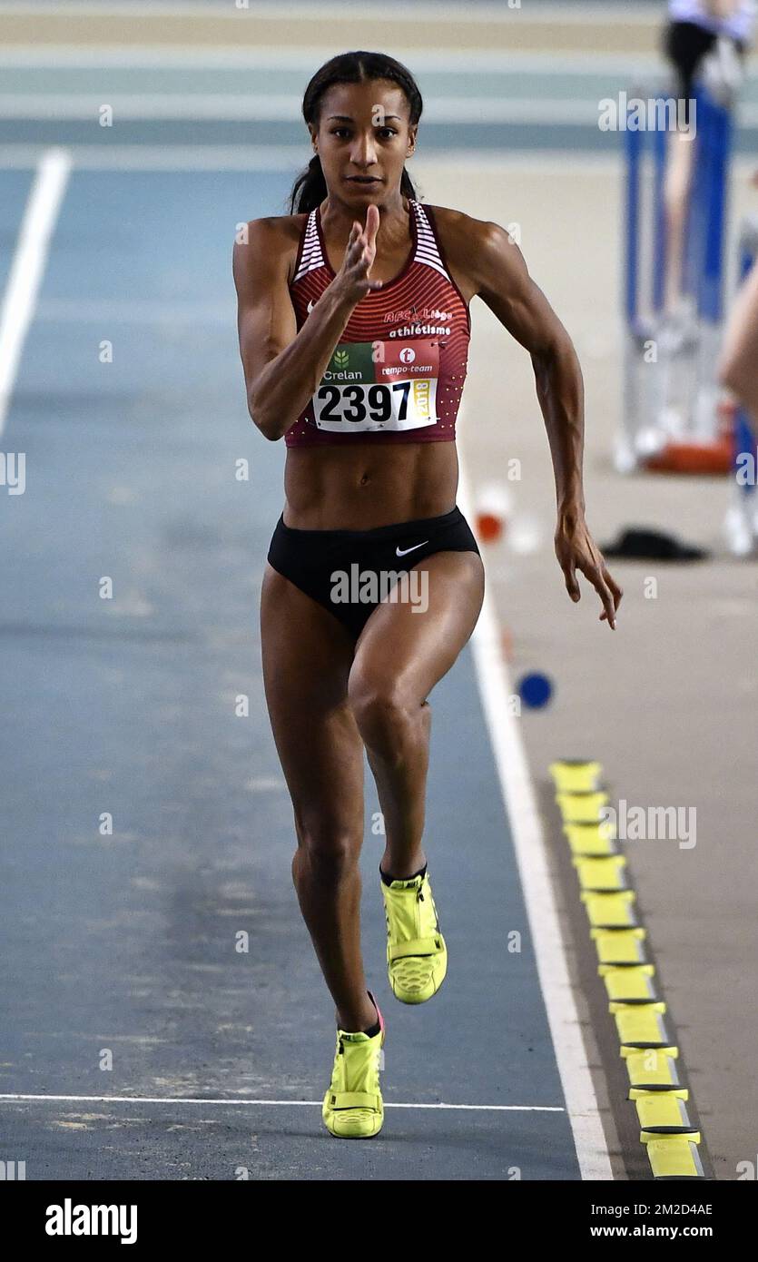 Belgischer Nafissatou Nafi Thiam in Aktion während des Weitsprung-Wettbewerbs der Frauen bei der Hallen-Leichtathletik der belgischen Meisterschaft, Samstag, den 17. Februar 2018, in Gent. BELGA FOTO ERIC LALMAND Stockfoto