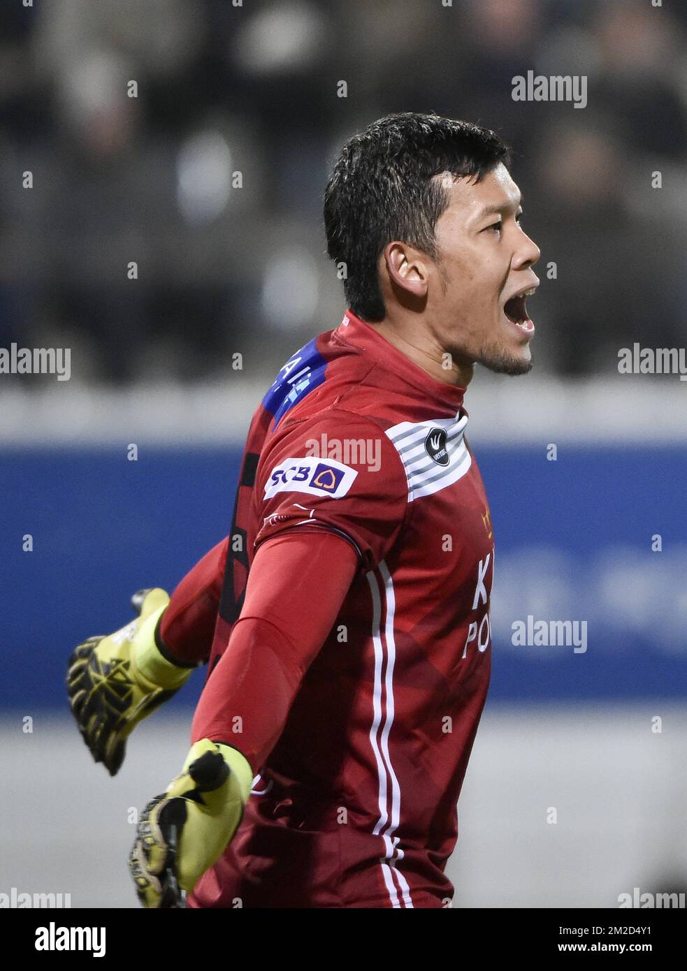 Der thailändische Torwart der OHL, Kawin Thamsatchanan, reagiert während eines Fußballspiels zwischen OH Leuven und KFCO Beerschot Wilrijk in Heverlee, Leuven, am Samstag, den 17. Februar 2018, am 27. Tag des Proximus League-Wettbewerbs der belgischen Fußballmeisterschaft in der Division 1B. BELGA FOTO BRUNO FAHY Stockfoto