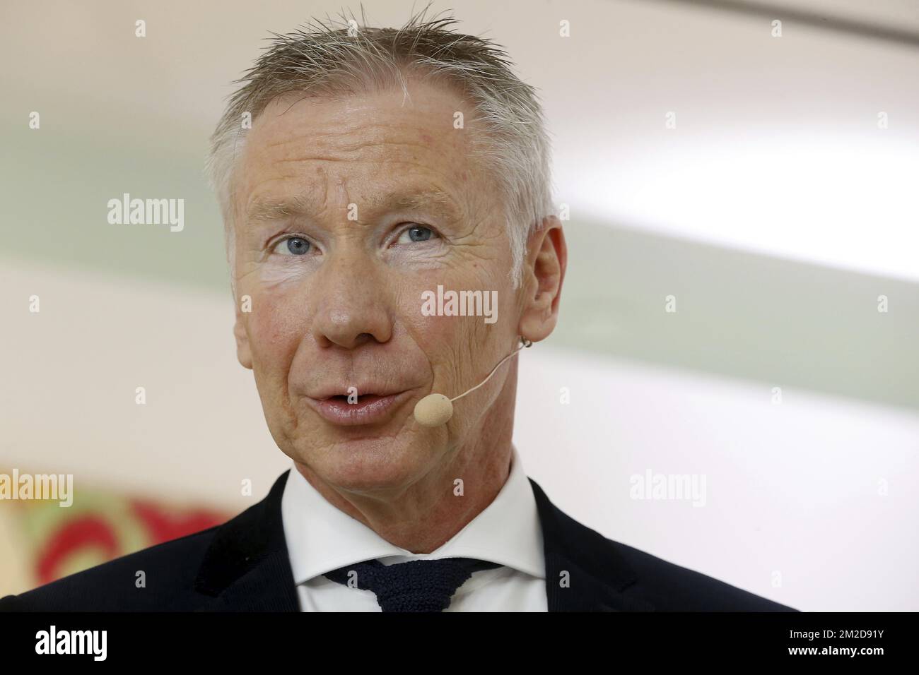 Marc Raisiere, CEO von Belfius, zeigte sich auf einer Pressekonferenz, um die 2017-Jahres-Ergebnisse des Finanzinstituts Belfius am Freitag, den 23. Februar 2018, im Belfius-Turm in Brüssel vorzustellen. BELGA FOTO NICOLAS MAETERLINCK Stockfoto