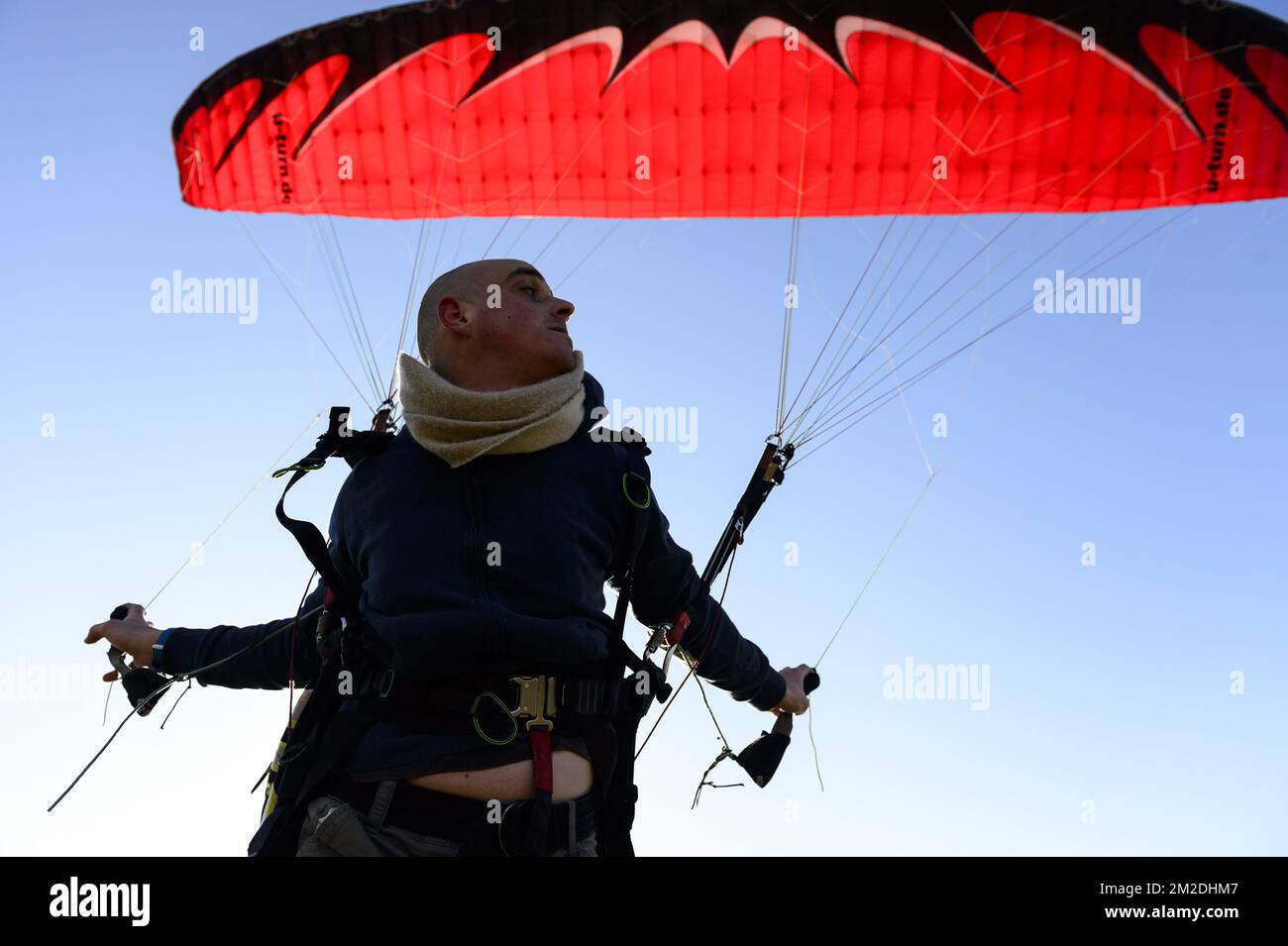 Gleitschirmfliegen | Vol libre et entrainement avec un parapente 26/02/2018 Stockfoto