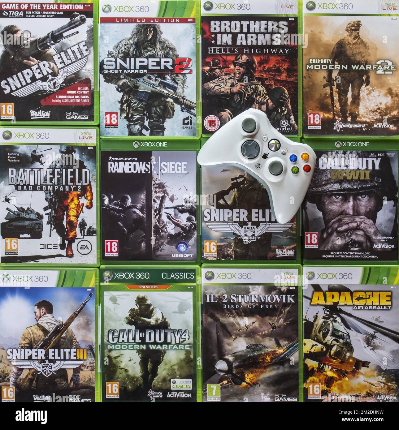 Controller und Sammlung von gewalttätigen Ego-Shooter-Spiele für Xbox 360  und Xbox One Stockfotografie - Alamy