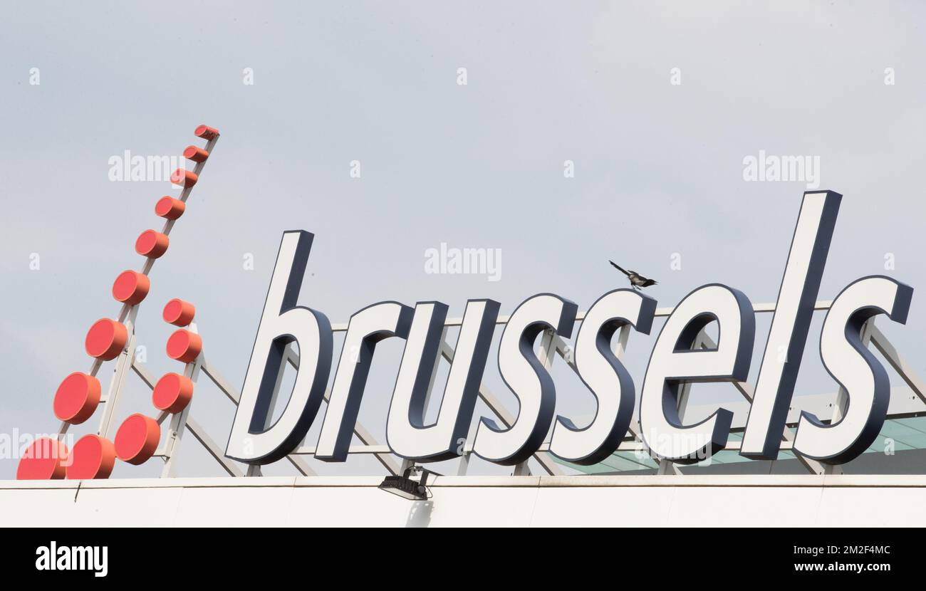Abbildung zeigt das B-Logo von Brussels Airlines auf dem Hauptsitz von Brussels Airlines nach einer Pressekonferenz von Brussels Airlines über den für Montag, Freitag, den 11. Mai 2018 in Diegem, Machelen angekündigten Pilotenstreik. BELGA FOTO BENOIT DOPPPAGNE Stockfoto