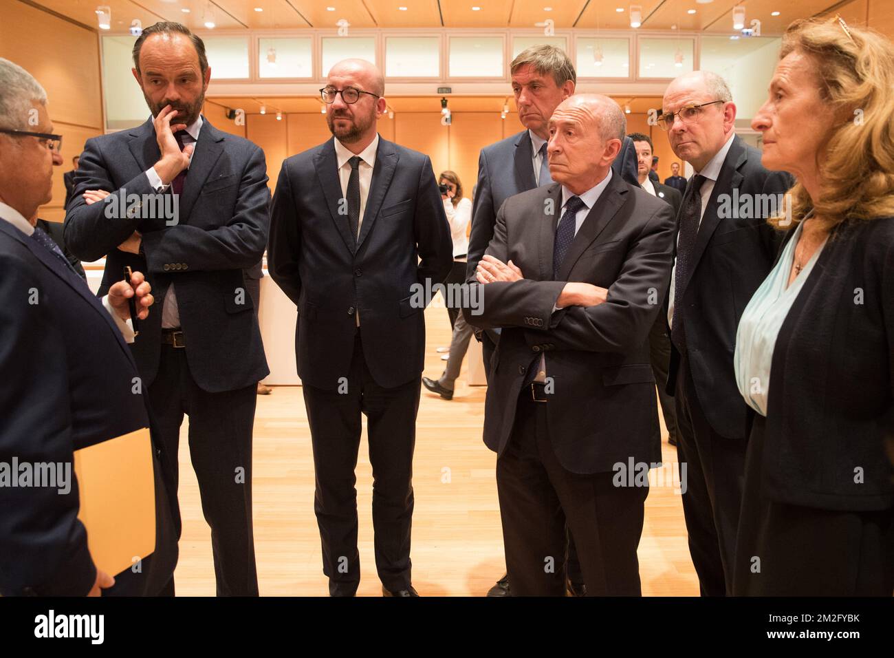 Der französische Premierminister Edouard Philippe, der belgische Premierminister Charles Michel, der stellvertretende Premierminister und Innenminister Jan Jambon, der französische Innenminister Gerard Collomb, Justizminister Koen Geens und französische Justizministerin Nicole Belloubet, die bei einem Besuch des neuen französischen Justizpalastes vor einem bilateralen Treffen zwischen dem französischen und dem belgischen Premierminister über die Zusammenarbeit zwischen den beiden Ländern im Hinblick auf mehr innere Sicherheit und die Bekämpfung des Terrorismus, Montag, 11. Juni 2018, in Paris, Frankreich. BELGA FOTO BENOIT DOPPPAGNE Stockfoto