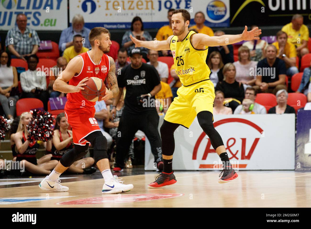 Thomas Akyazili aus Antwerpen und Wladimir Mihailovic aus Oostende