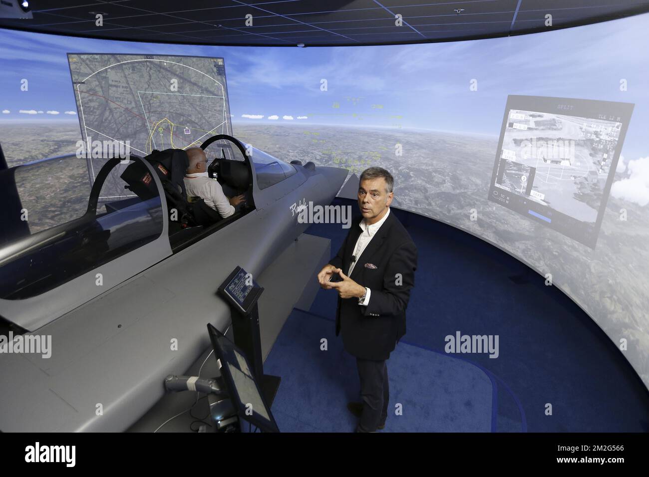 Simulateur Rafale Illustration picture shows the cockpit of a Rafale fighter jet flight ...