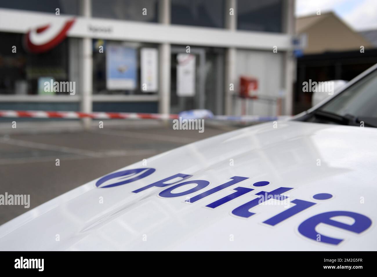 Abbildung zeigt den Ort eines versuchten Raubüberfalls auf den Geldautomaten mit Sprengstoff im Postamt von Lommel, Donnerstag, den 21. Juni 2018. Letzte Nacht gab es zwei versuchte Raubüberfälle mit Explosion in Postämtern in der Provinz Limburg, in den letzten Wochen gab es mehrere. BELGA FOTO YORICK JANSENS Stockfoto