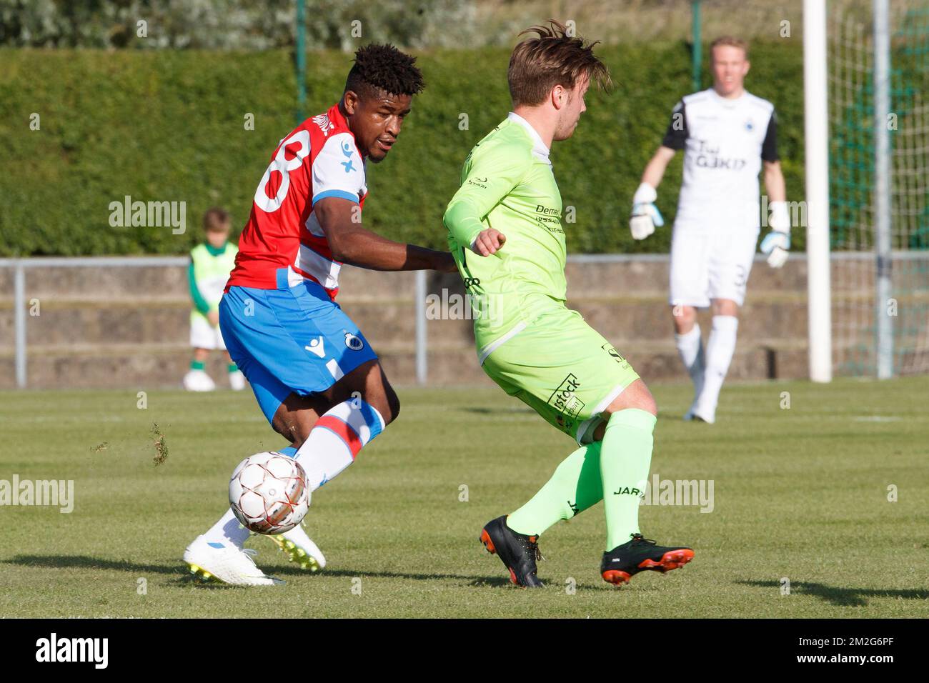 Der Club Brendon Schoonbaert kämpft um den Ball während eines freundlichen Spiels, dem ersten der neuen Saison 2018-2019 für Club Brügge, zwischen KFC Heist und Club Brügge, in Heist-Aan-Zee, Freitag, den 22. Juni 2018. BELGA FOTO KURT DESPLENTER Stockfoto