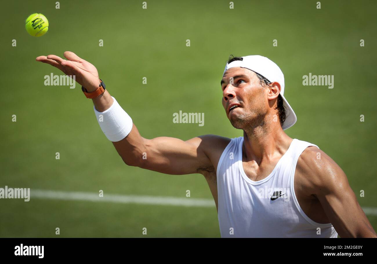 Das spanische Rafael Nadal wurde während eines Trainings im Vorfeld des Grand-Slam-Tennisturniers 2018 in Wimbledon im All England Tennis Club im Südwesten Londons, Großbritannien, am Sonntag, den 01. Juli 2018 in Aktion gezeigt. Die Haupttische des Wimbledon-Turniers beginnen am 2. Juli. BELGA PHOTO VIRGINIE LEFOUR Stockfoto