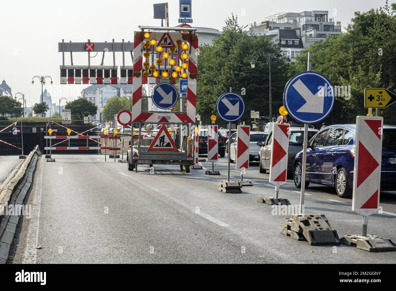 Stau um den Tunnel Leopold II wegen Wartungs- und Reparaturarbeiten geschlossen | Embouteillage autour du Tunnel Leopold II ferme en raison des travaux de Maintenance et de reparation qui s'y deroulent 04/07/2018 Stockfoto
