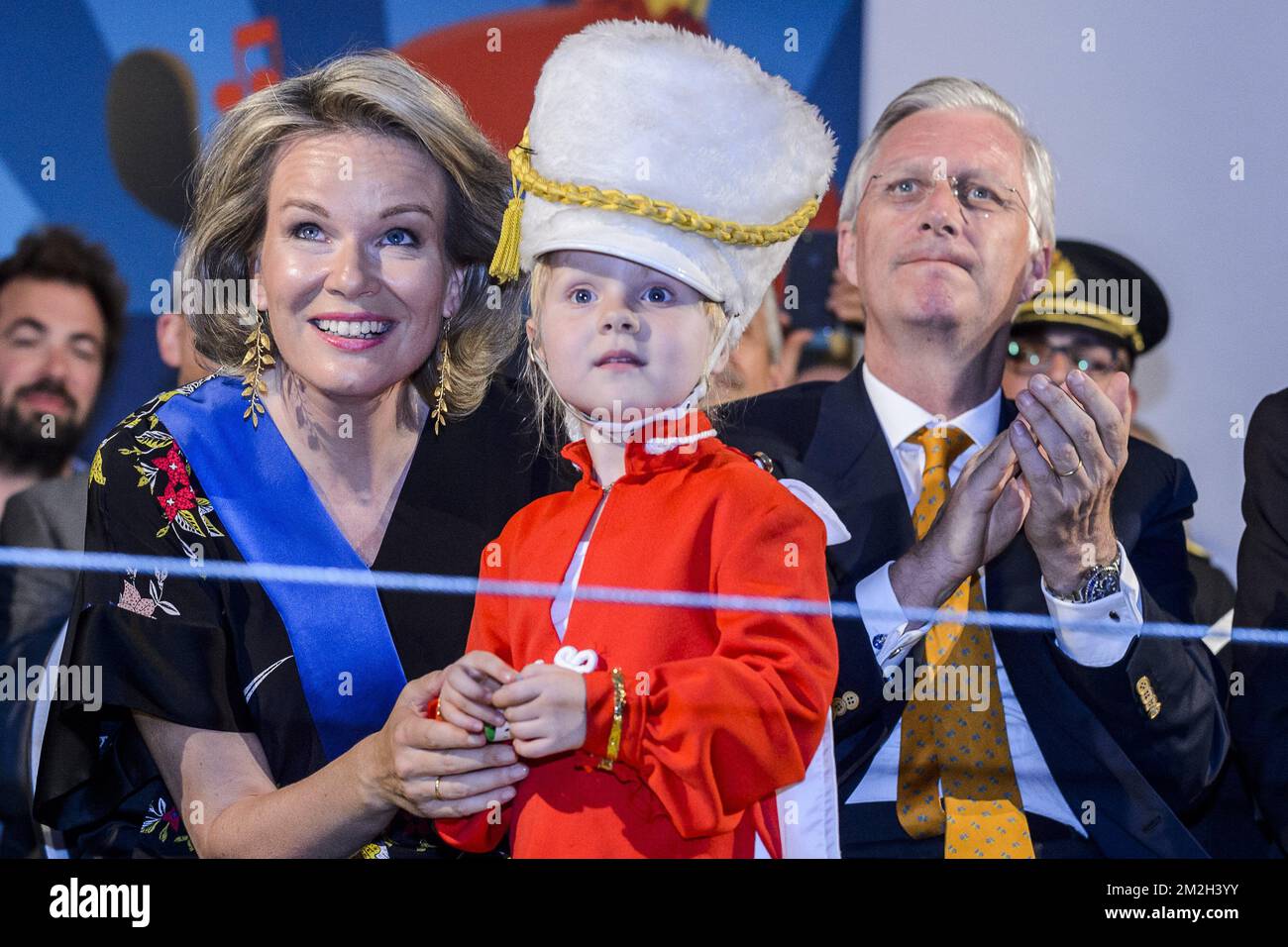 Le PLUS Grand bal populaire de Belgique sur la Place du jeu de balle dans les Marolles en Presence de SAR Philippe et Mathilde | der größte lokale Tanz Belgiens in den Marolles am Abend vor dem Nationalfeiertag In Gegenwart von HM, dem König Philippe und ihrer Majestät, der Königin Mathilde von Belgien, Blick auf den Hauptplatz - Place du Jeu de balle 20/07/2018 Stockfoto