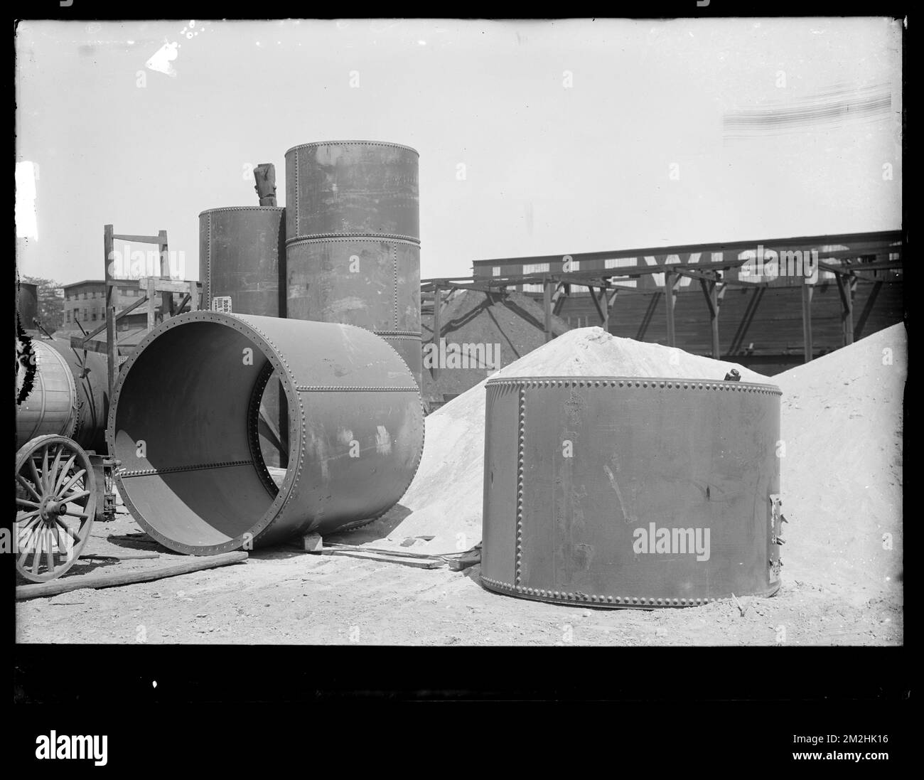 Verteilerabteilung, Rohrleitungen mit geringer Versorgungsleistung, Chelsea Creek Tunnel, Stahlschächte, Chelsea, Mass., Ca. Juni 1914, Wasserwerke, Rohrleitungen, Wassertunnel, Baustellen Stockfoto