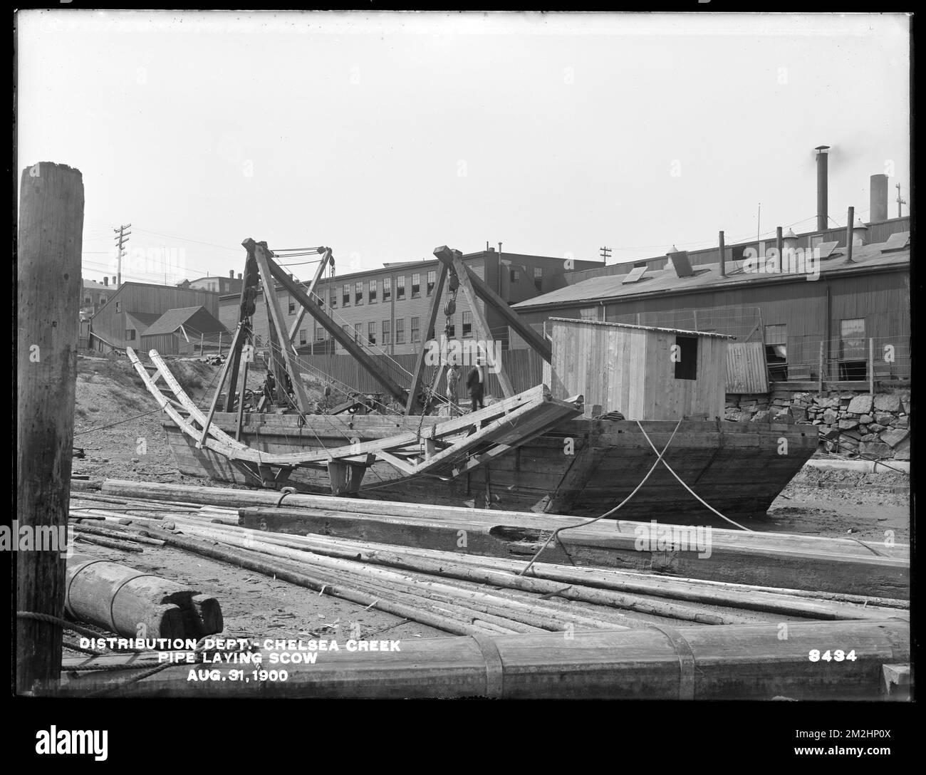 Verteilerabteilung, Low-Service-Rohrleitungen, Rohrverlegungsschachtel, Chelsea Creek; Chelsea; East Boston; Mass., 31. August 1900 , Waterworks, pipes Conduits, Baustellen Stockfoto