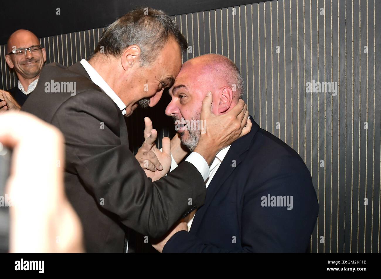 Watermael-Boitsfort / Watermaal-Bosvoorde mayor Olivier Deleuze and Elsene/ Ixelles mayor Christos Doulkeridis pictured during a party bureau of French-speaking Green party Ecolo, Monday 15 October 2018 in Brussels, after yesterday's local and provincial elections in Belgium. BELGA PHOTO LAURIE DIEFFEMBACQ  Stockfoto