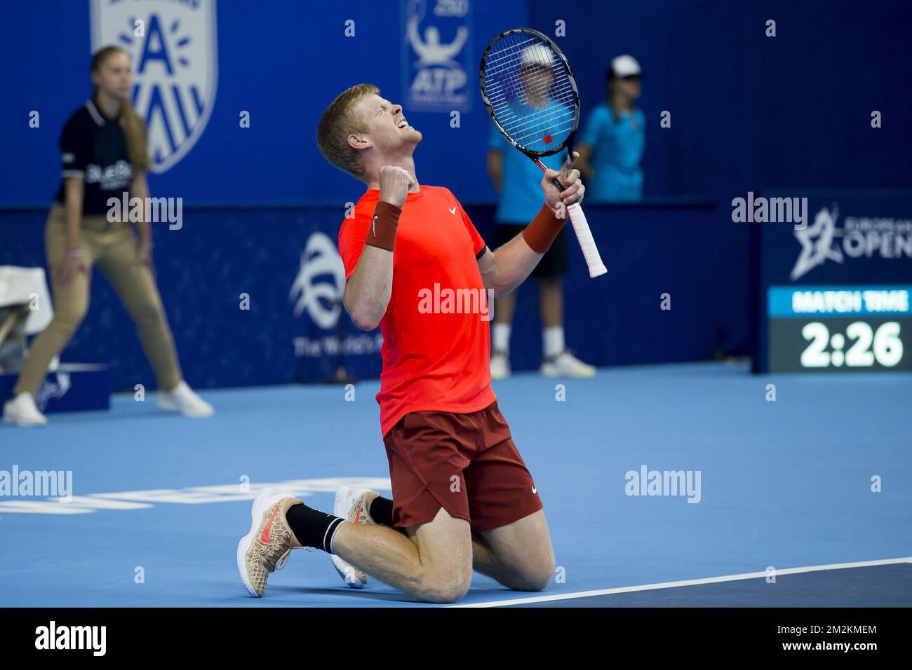 British Kyle Edmund feiert nach dem Sieg eines Tennisspiels zwischen French Gael Monfils (ATP-38) und British Kyle Edmund (ATP-15), dem Finale des Hartplatz-Tennisturniers „European Open“ in Antwerpen, Sonntag, den 21. Oktober 2018. BELGA FOTO KRISTOF VAN ACCOM Stockfoto