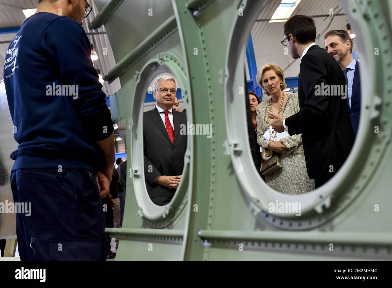 Vize-Ministerpräsident und Außenminister Didier Reynders und Prinzessin Astrid von Belgien, abgebildet auf dem Besuch von Sabca Maroc am zweiten Tag einer Wirtschaftsmission im Königreich Marokko, Montag, den 26. November 2018, beginnend in Casablanca. BELGA FOTO DIRK WAEM Stockfoto
