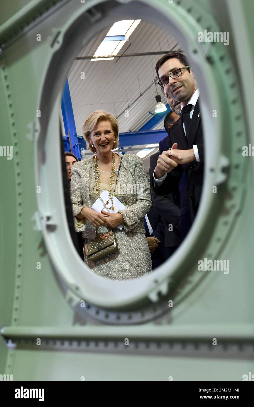 Prinzessin Astrid von Belgien und Rafael Samson, die am zweiten Tag einer Wirtschaftsmission im Königreich Marokko am Montag, den 26. November 2018, beginnend in Casablanca, bei einem Besuch von Sabca Maroc fotografiert wurden. BELGA FOTO DIRK WAEM Stockfoto