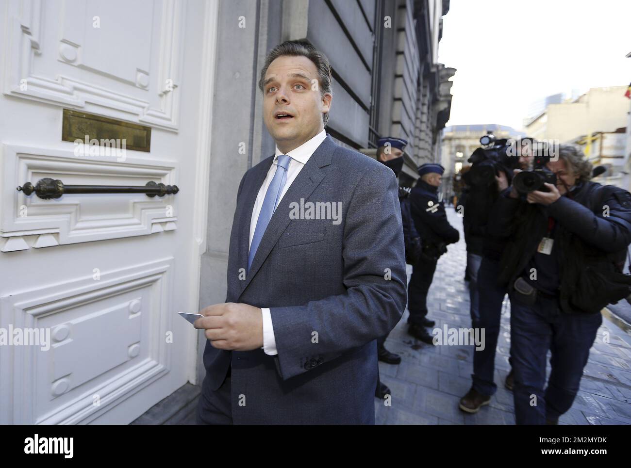 Philippe De Backer, Minister für Sozialbetrug, Privatsphäre, Nordsee, Telekommunikation und Verwaltungsvereinfachung, kommt am Sonntag, den 09. Dezember 2018, zu einer Tagung des ministerrates der Bundesregierung in Brüssel. Die flämische nationalistische Partei N-VA verließ gestern den ministerrat der Bundesregierung. Sie konnten den Globalen Migrationspakt der Vereinten Nationen nicht akzeptieren. Der König hat den Rücktritt der fünf N-VA-Minister von der Regierung Michel akzeptiert. BELGA FOTO NICOLAS MAETERLINCK Stockfoto