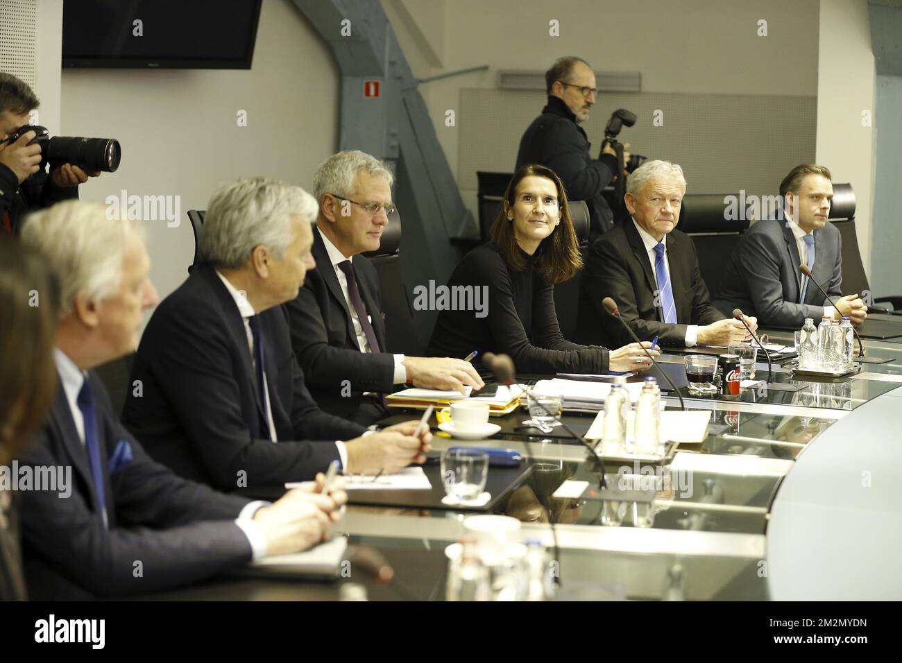 Abbildung zeigt eine Tagung des ministerrates der Bundesregierung am Sonntag, den 09. Dezember 2018 in Brüssel. Die flämische nationalistische Partei N-VA verließ gestern den ministerrat der Bundesregierung. Sie konnten den Globalen Migrationspakt der Vereinten Nationen nicht akzeptieren. Der König hat den Rücktritt der fünf N-VA-Minister von der Regierung Michel akzeptiert. BELGA FOTO NICOLAS MAETERLINCK Stockfoto