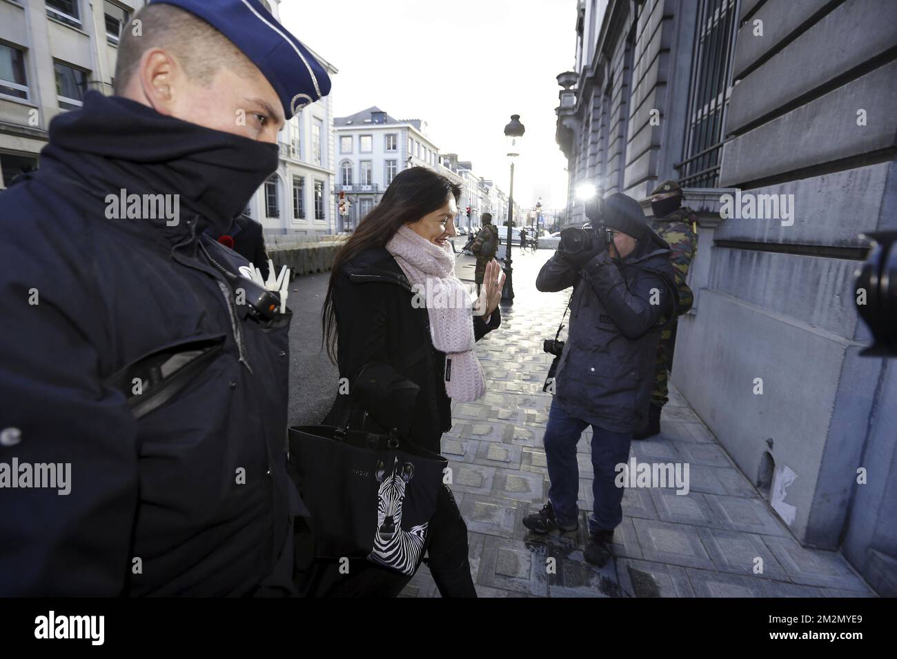 Marie-Christine Marghem, Ministerin für Energie, Umwelt und nachhaltige Entwicklung, trifft am Sonntag, den 09. Dezember 2018, zu einer Tagung des ministerrates der Bundesregierung in Brüssel ein. Die flämische nationalistische Partei N-VA verließ gestern den ministerrat der Bundesregierung. Sie konnten den Globalen Migrationspakt der Vereinten Nationen nicht akzeptieren. Der König hat den Rücktritt der fünf N-VA-Minister von der Regierung Michel akzeptiert. BELGA FOTO NICOLAS MAETERLINCK Stockfoto