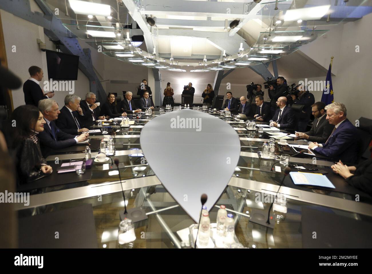 Abbildung zeigt eine Tagung des ministerrates der Bundesregierung am Sonntag, den 09. Dezember 2018 in Brüssel. Die flämische nationalistische Partei N-VA verließ gestern den ministerrat der Bundesregierung. Sie konnten den Globalen Migrationspakt der Vereinten Nationen nicht akzeptieren. Der König hat den Rücktritt der fünf N-VA-Minister von der Regierung Michel akzeptiert. BELGA FOTO NICOLAS MAETERLINCK Stockfoto