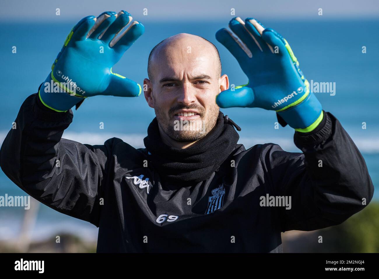 Torwart von Charleroi, French Remy Riou, posiert für den Fotografen nach der morgendlichen Sitzung am dritten Tag des Wintertrainingslagers der belgischen Fußballmannschaft Sporting Charleroi in Valencia, Spanien, Montag, 07. Januar 2019. BELGA FOTO LAURIE DIEFFEMBACQ Stockfoto