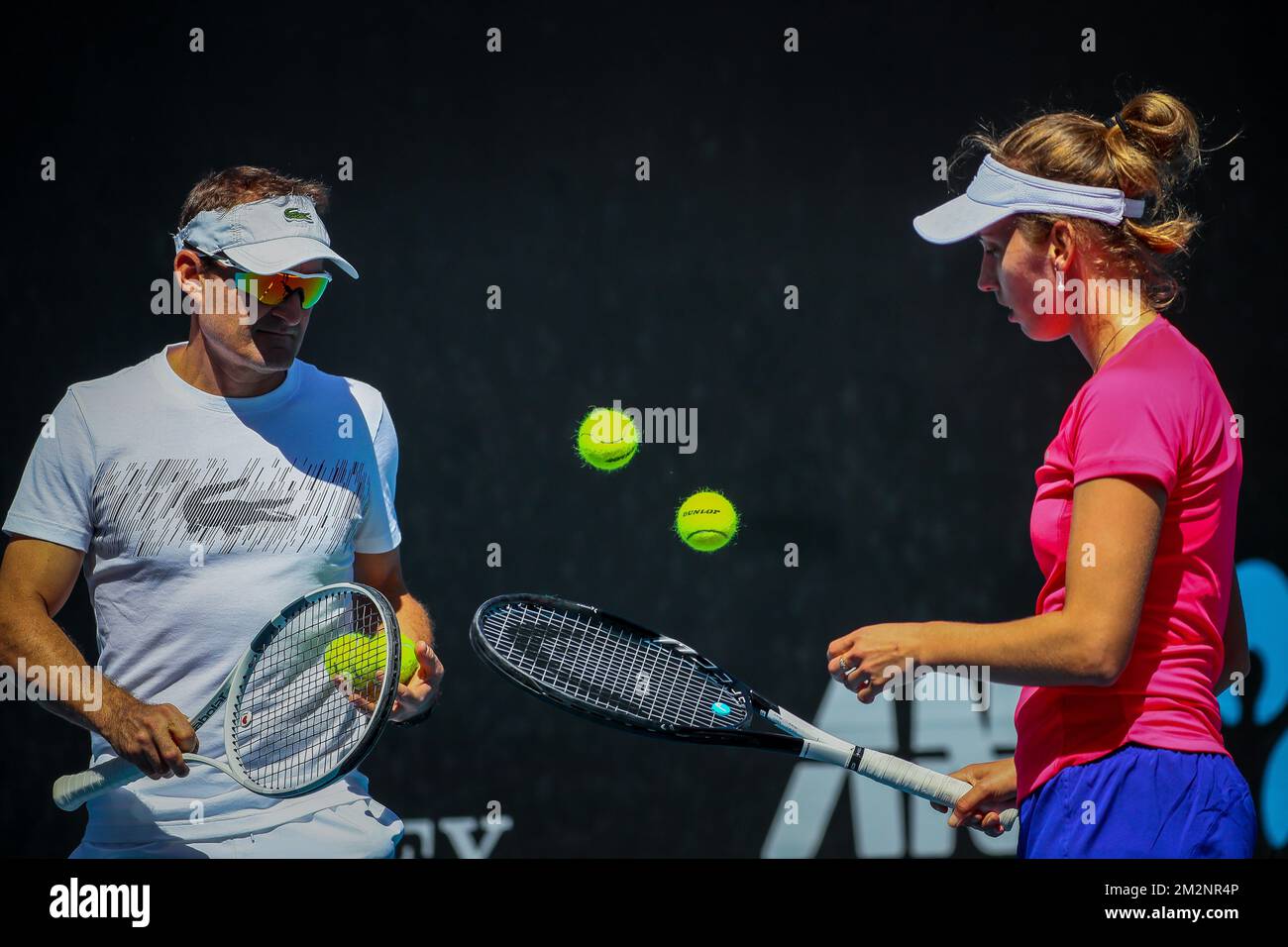 Elise Mertens und ihr Trainer David Taylor bildeten ein Bild während eines Trainings zur Vorbereitung des „Australian Open“ Tennis Grand Slam am Sonntag, den 13. Januar 2019 in Melbourne, Australien. Der erste Grand Slam der Saison findet vom 14. Bis 27. Januar statt. BELGA FOTO PATRICK HAMILTON Stockfoto