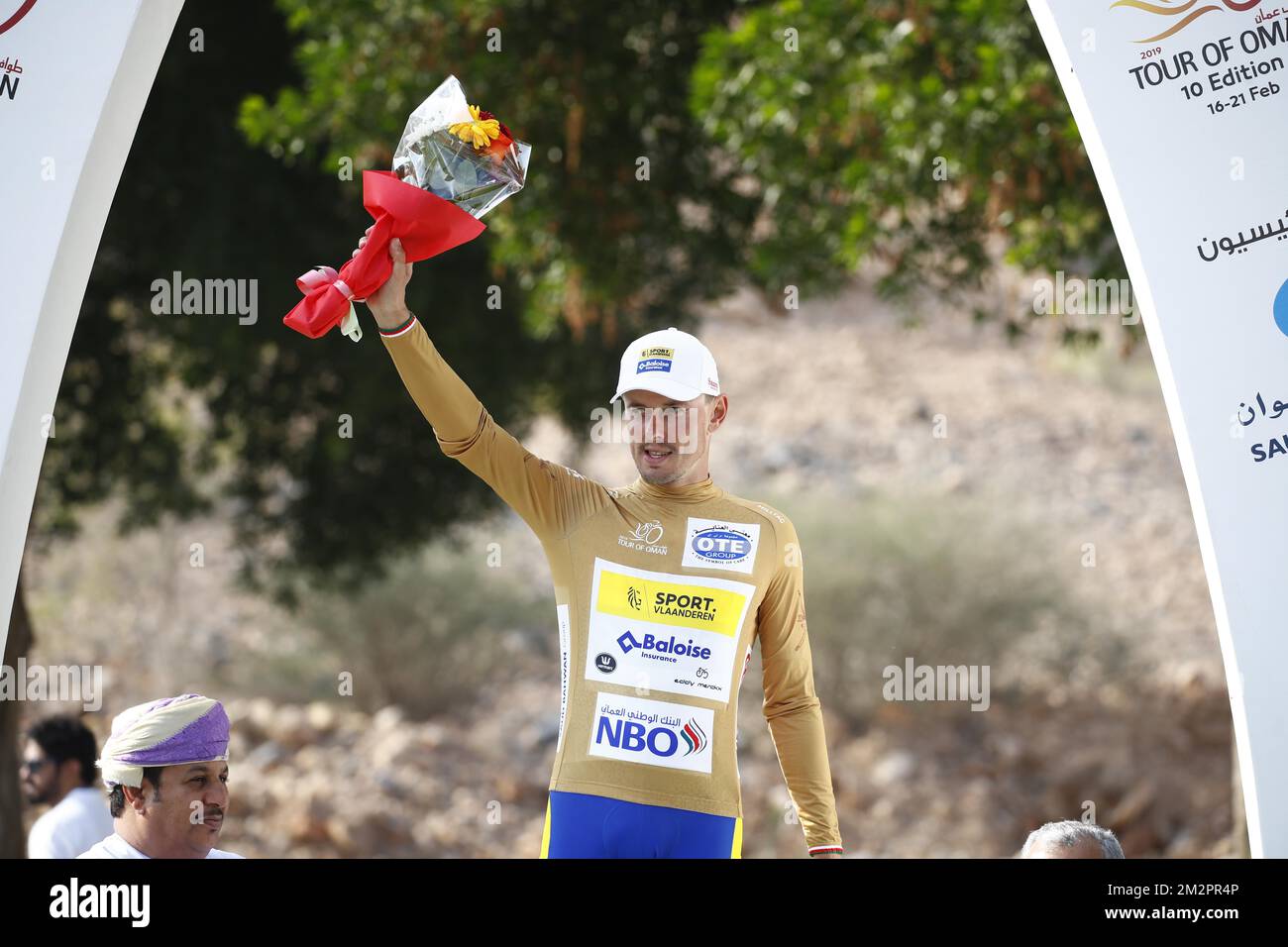 Der belgische Preben Van Hecke vom Sport Vlaanderen-Baloise feiert auf dem Podium den Titel „Leader of the Most aggressive Rider Classification“ nach der dritten Etappe der Oman-Radtour 2019, 192,5km von Shati Al Qurum nach Qurayyat, Montag, 18. Februar 2019. Diese Years Tour of Oman findet vom 16. Bis 21. Februar statt. BELGA FOTO YUZURU SUNADA FRANCE RAUS Stockfoto