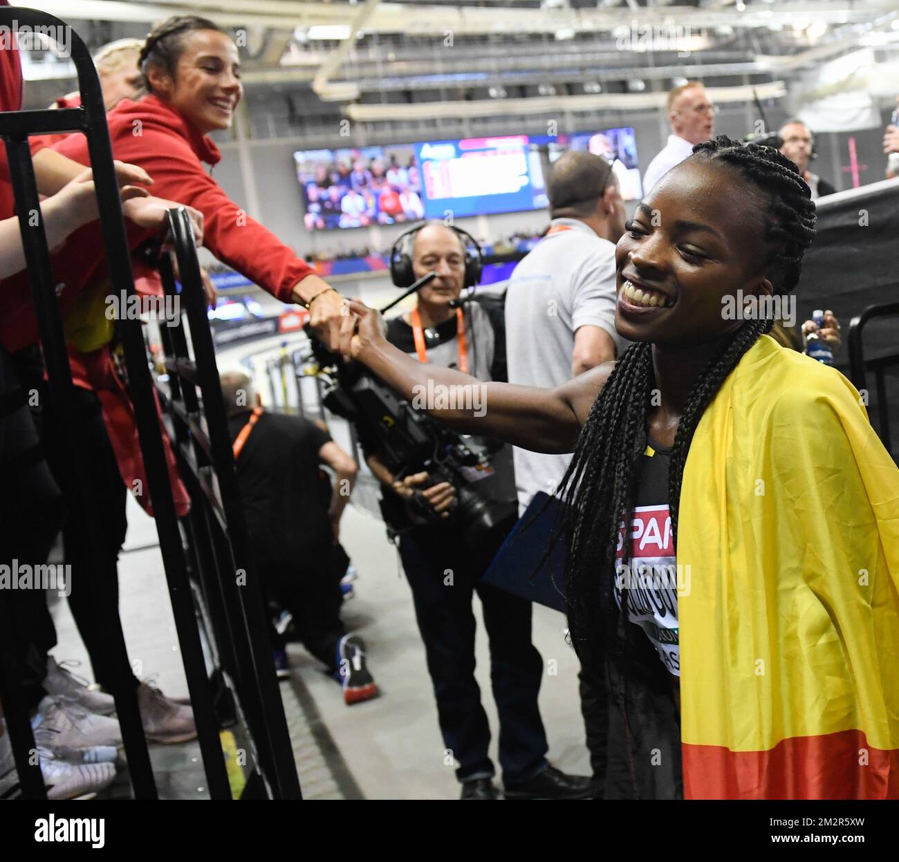 Die belgische Cynthia Bolingo Mbongo feiert den zweiten Platz im Finale