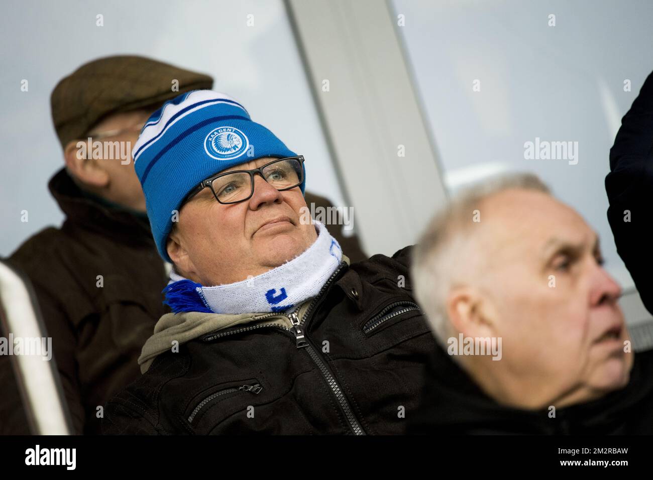 Gents Fans wurden während eines Trainings der belgischen Fußballmannschaft KAA Gent am Donnerstag, den 14. März 2019 in Gent gezeigt. BELGA FOTO JASPER JACOBS Stockfoto