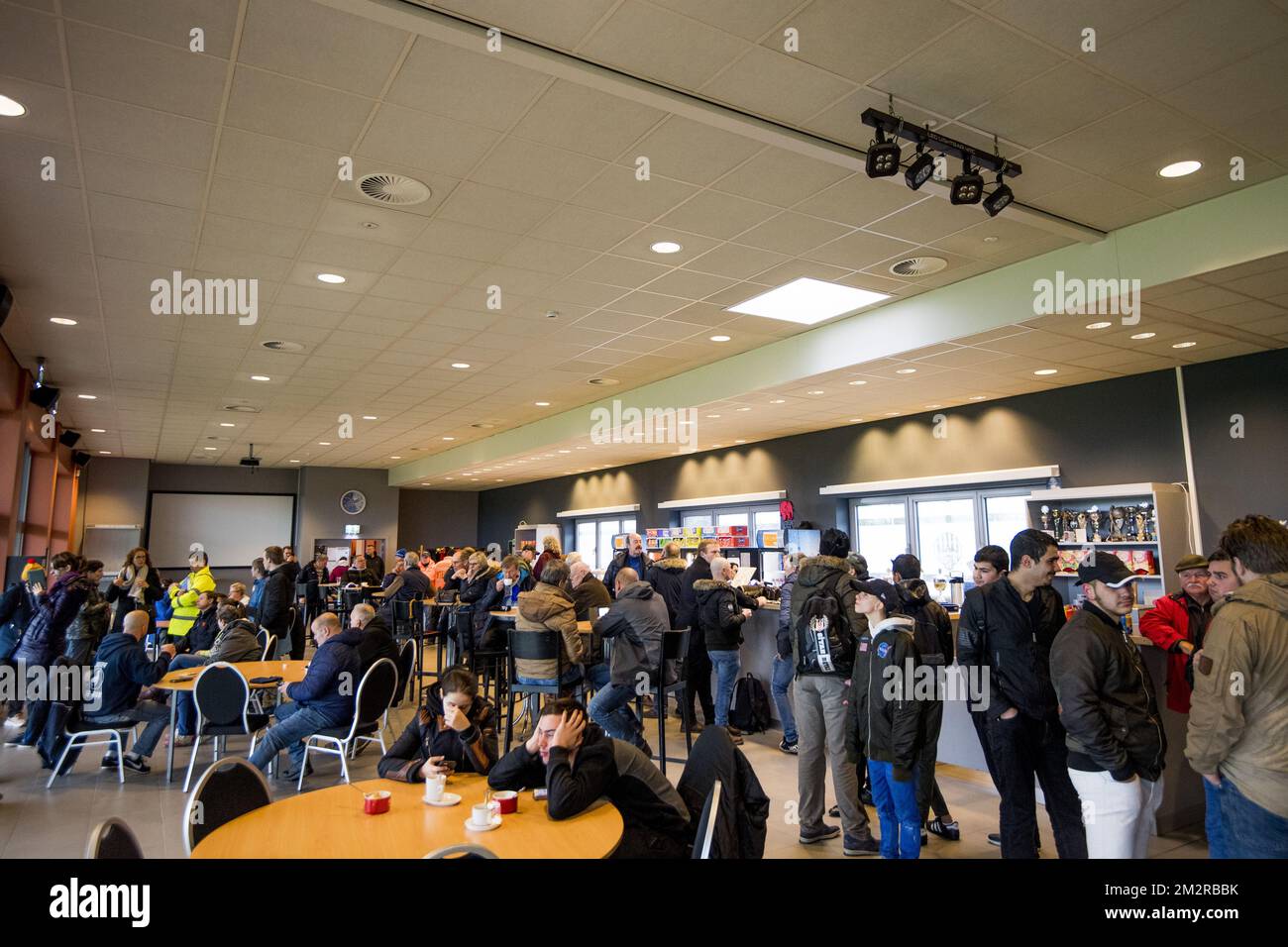 Gents Fans wurden während eines Trainings der belgischen Fußballmannschaft KAA Gent am Donnerstag, den 14. März 2019 in Gent gezeigt. BELGA FOTO JASPER JACOBS Stockfoto