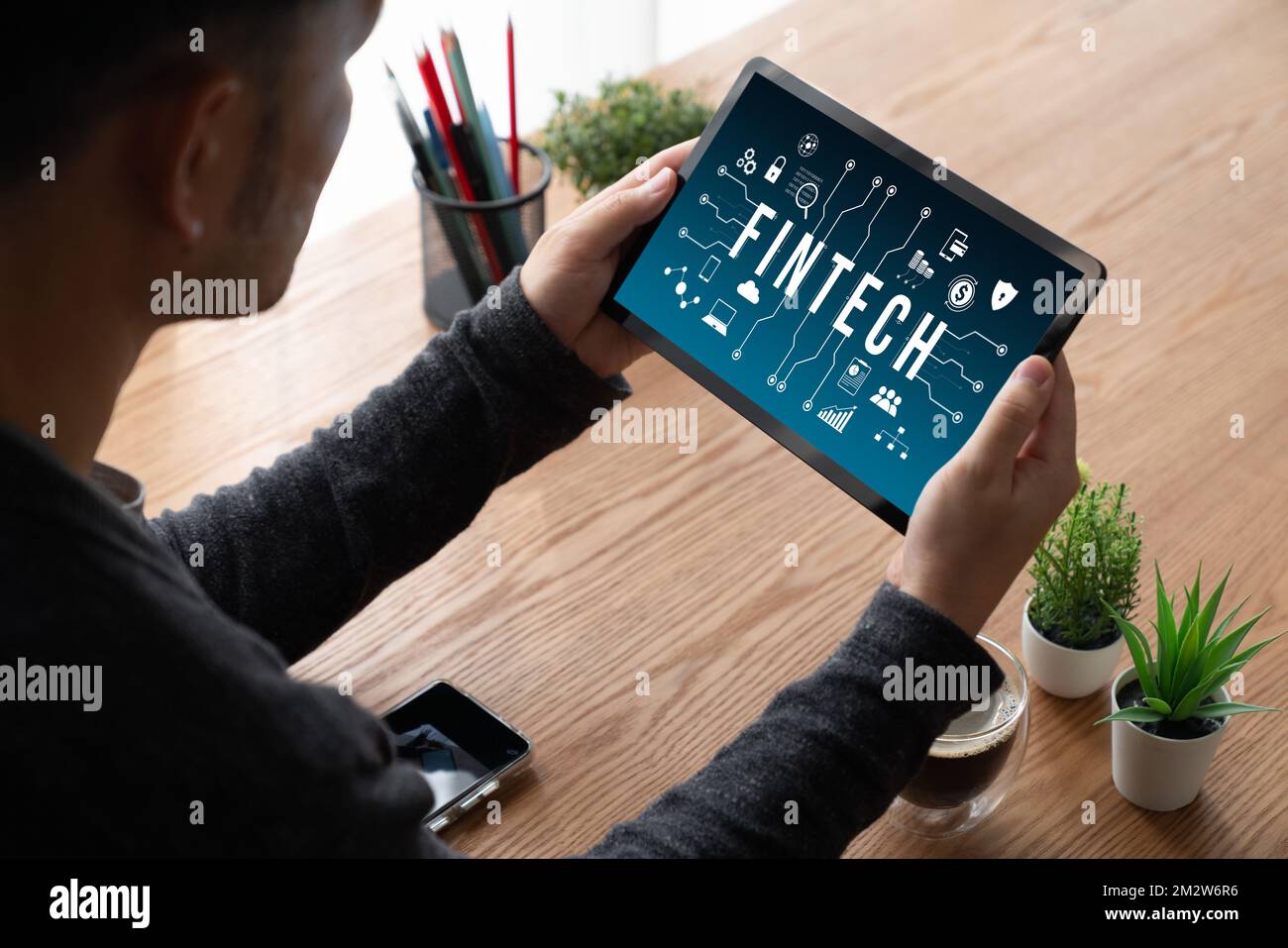 FinTech-Finanztechnologie-Software für modisches Geschäft zur Analyse der Marketingstrategie Stockfoto