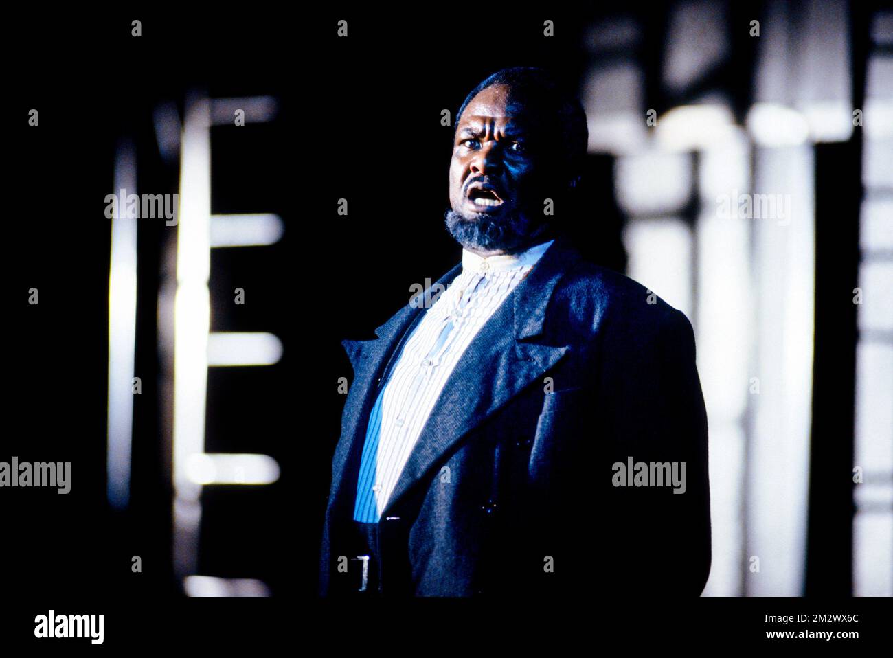 Willard White (Boris Timofejewitsch Ismailov) in LADY MACBETH VON MTSENSK an der English National Opera (ENO), London Coliseum, London WC2 06/06/1991 Musik: Dmitri Shostakovich libretto: Alexander Preys & Dmitri Shostakovich Dirigent: Mark Elder Design: Stefanos Lazaridis Beleuchtung: Paul Quinny Posacks Stockfoto